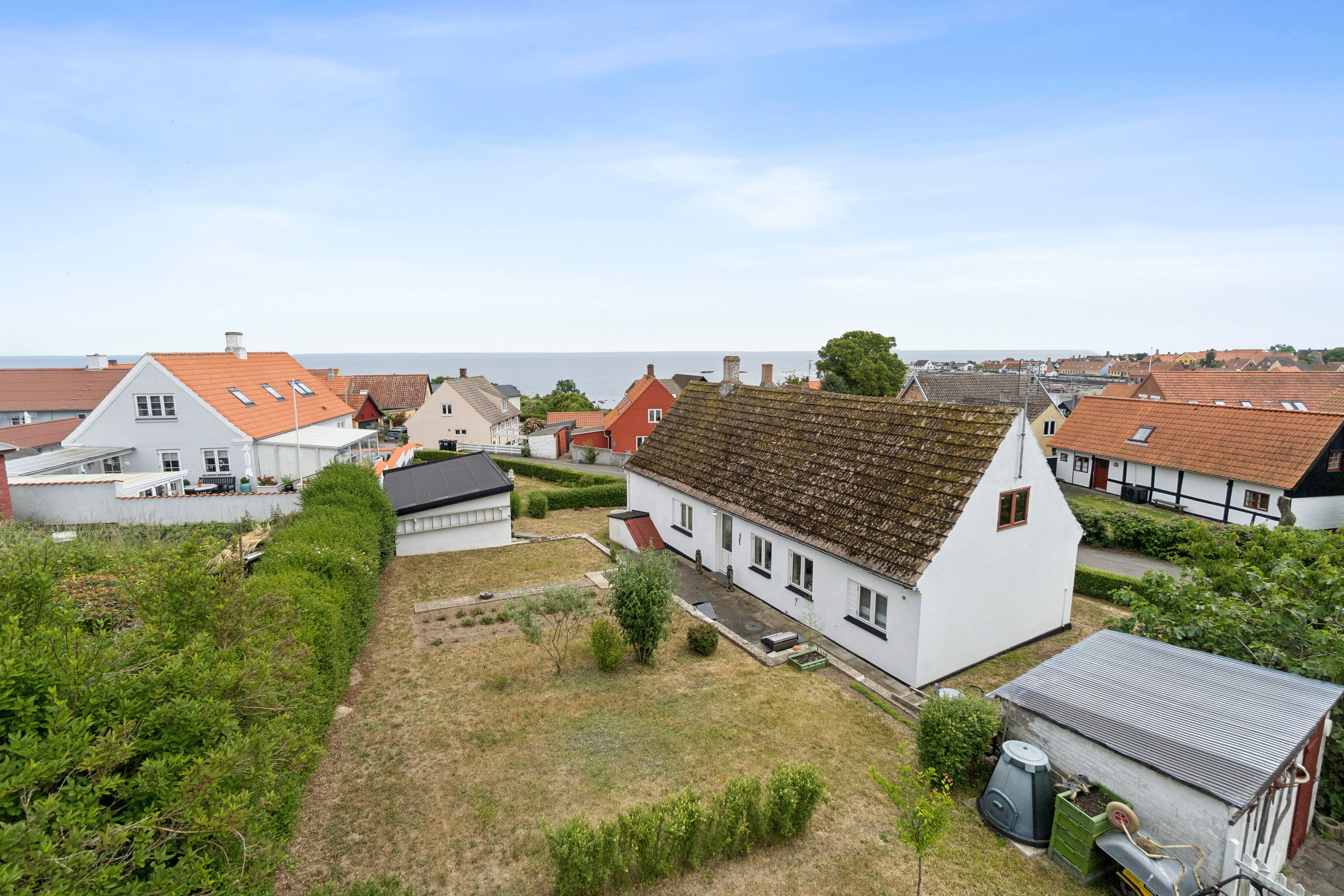 Fremhævet set fra haven billede i fuldskærmstilstand. Billede af Norre Næbbe 6, Aarsdale, 3740 Svaneke
