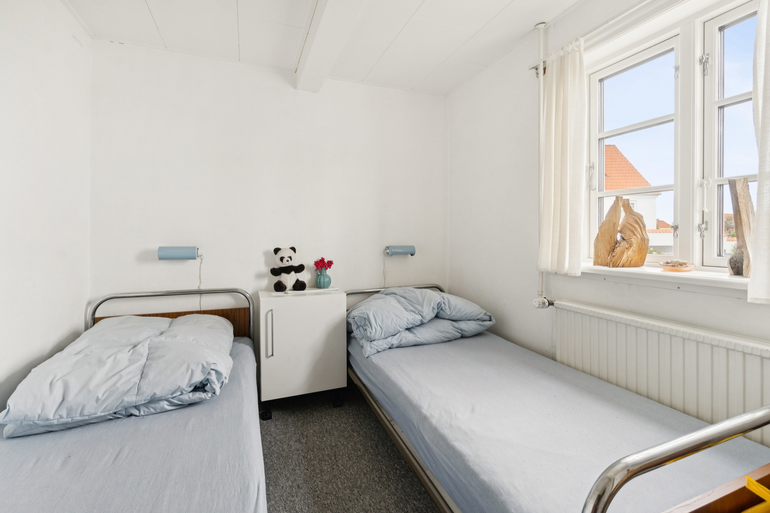 Fremhævet soveværelse billede i fuldskærmstilstand. Billede af Norre Næbbe 6, Aarsdale, 3740 Svaneke
