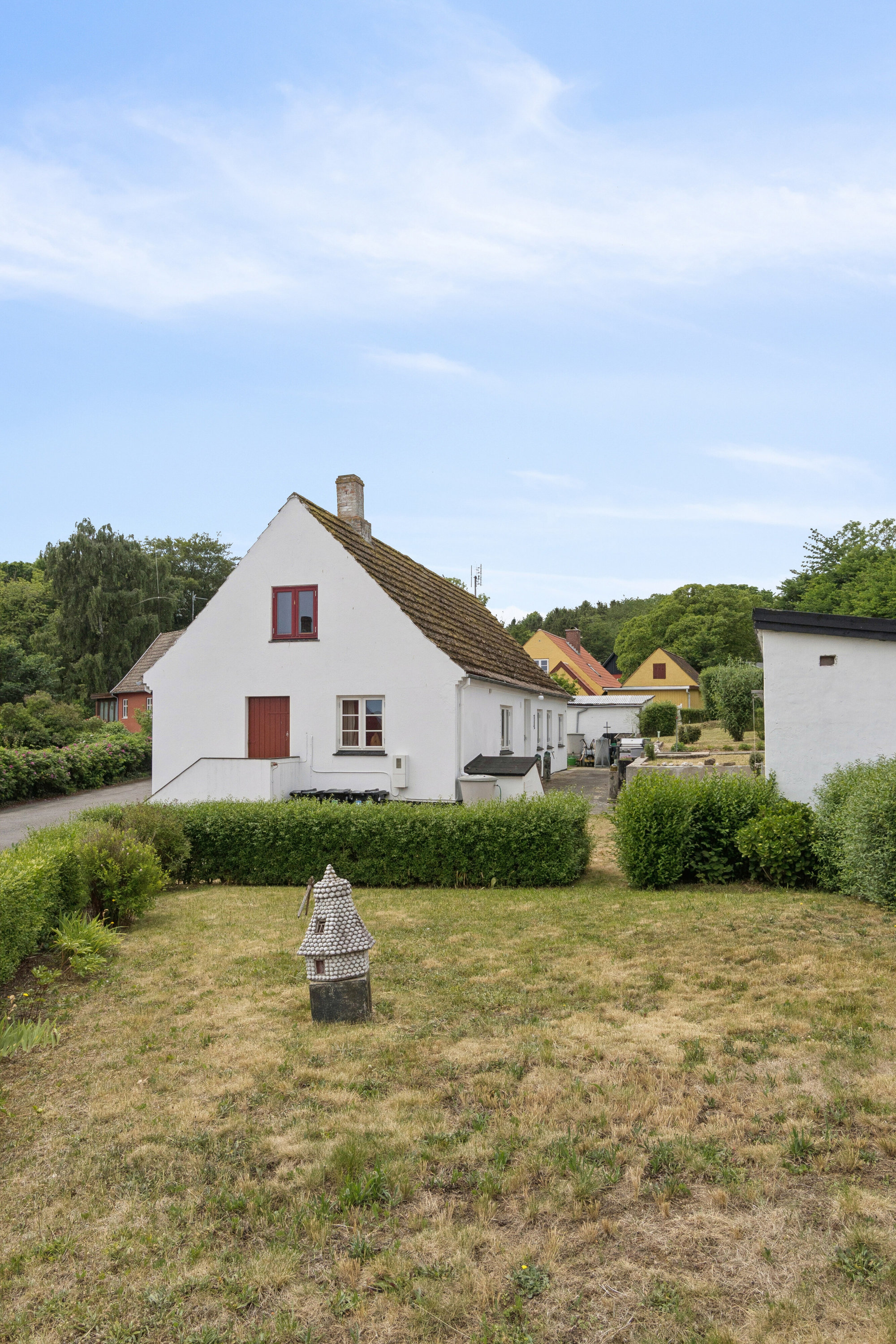 Fremhævet set fra haven billede i fuldskærmstilstand. Billede af Norre Næbbe 6, Aarsdale, 3740 Svaneke
