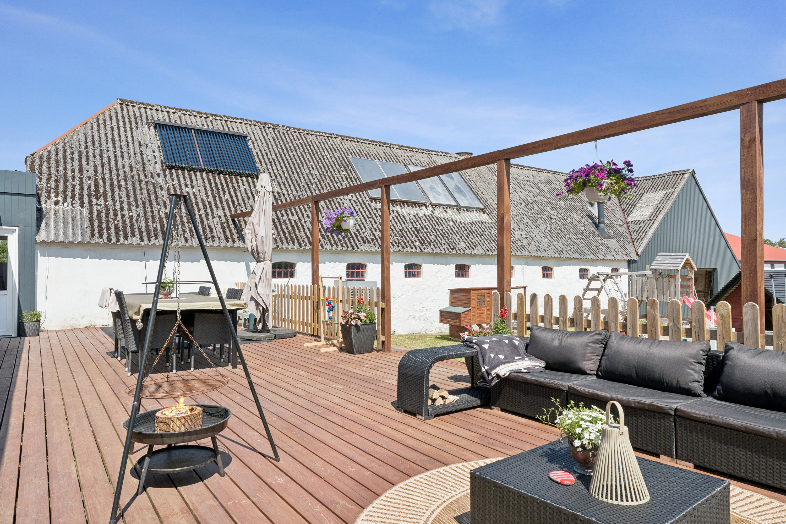 Fremhævet terrasse billede i fuldskærmstilstand. Billede af Kyødalevej 6, Borup, 9240 Nibe