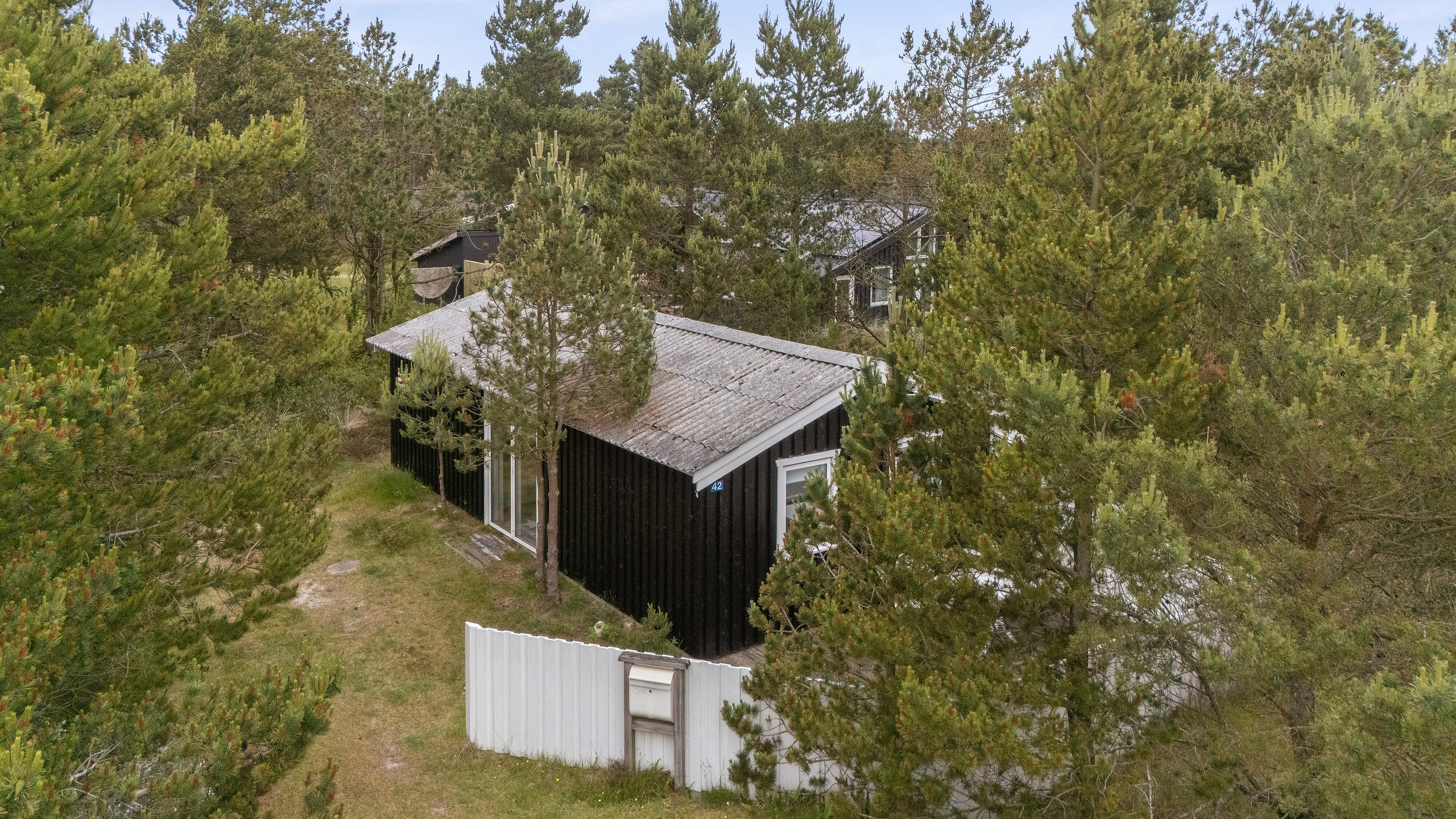 Fremhævet luftfoto billede i fuldskærmstilstand. Billede af Klitrosevej 42, Vorupør, 7700 Thisted