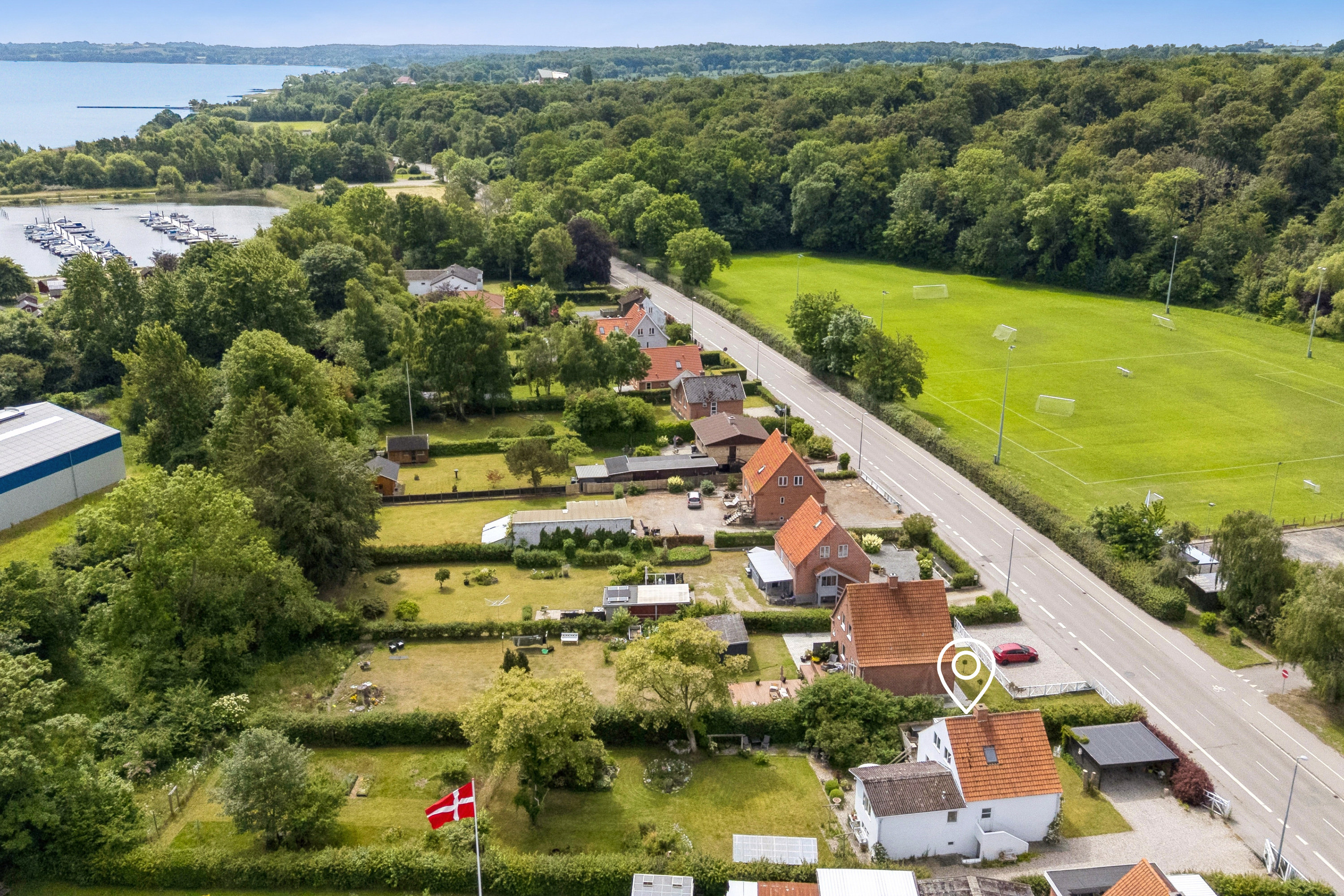 Fremhævet luftfoto billede i fuldskærmstilstand. Billede af Egebjergvej 47, 4500 Nykøbing Sj