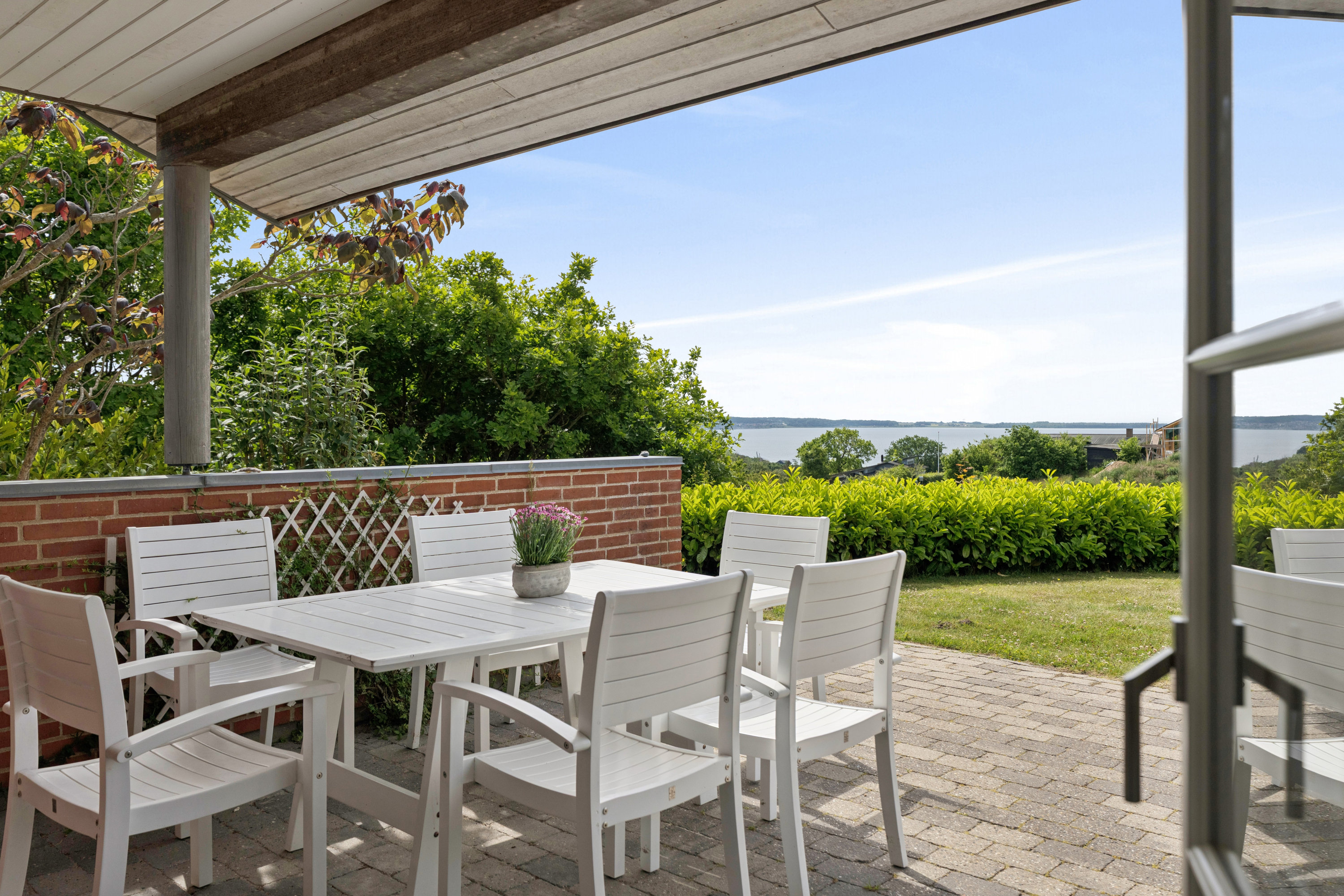 Fremhævet terrasse billede i fuldskærmstilstand. Billede af Kalvehaven 18, Handrup Bakker, 8400 Ebeltoft