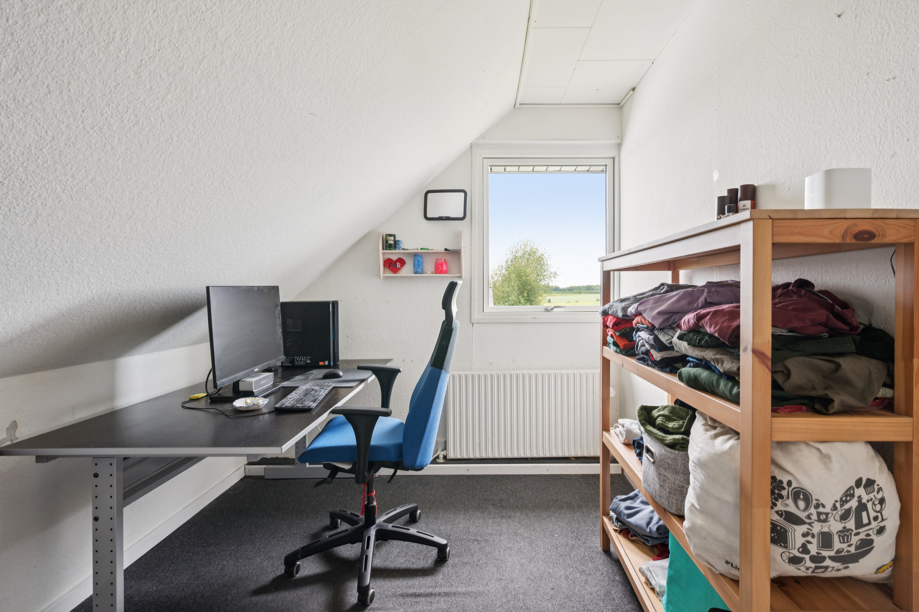 Fremhævet værelse billede i fuldskærmstilstand. Billede af Tinningvej 21, Foldby, 8382 Hinnerup