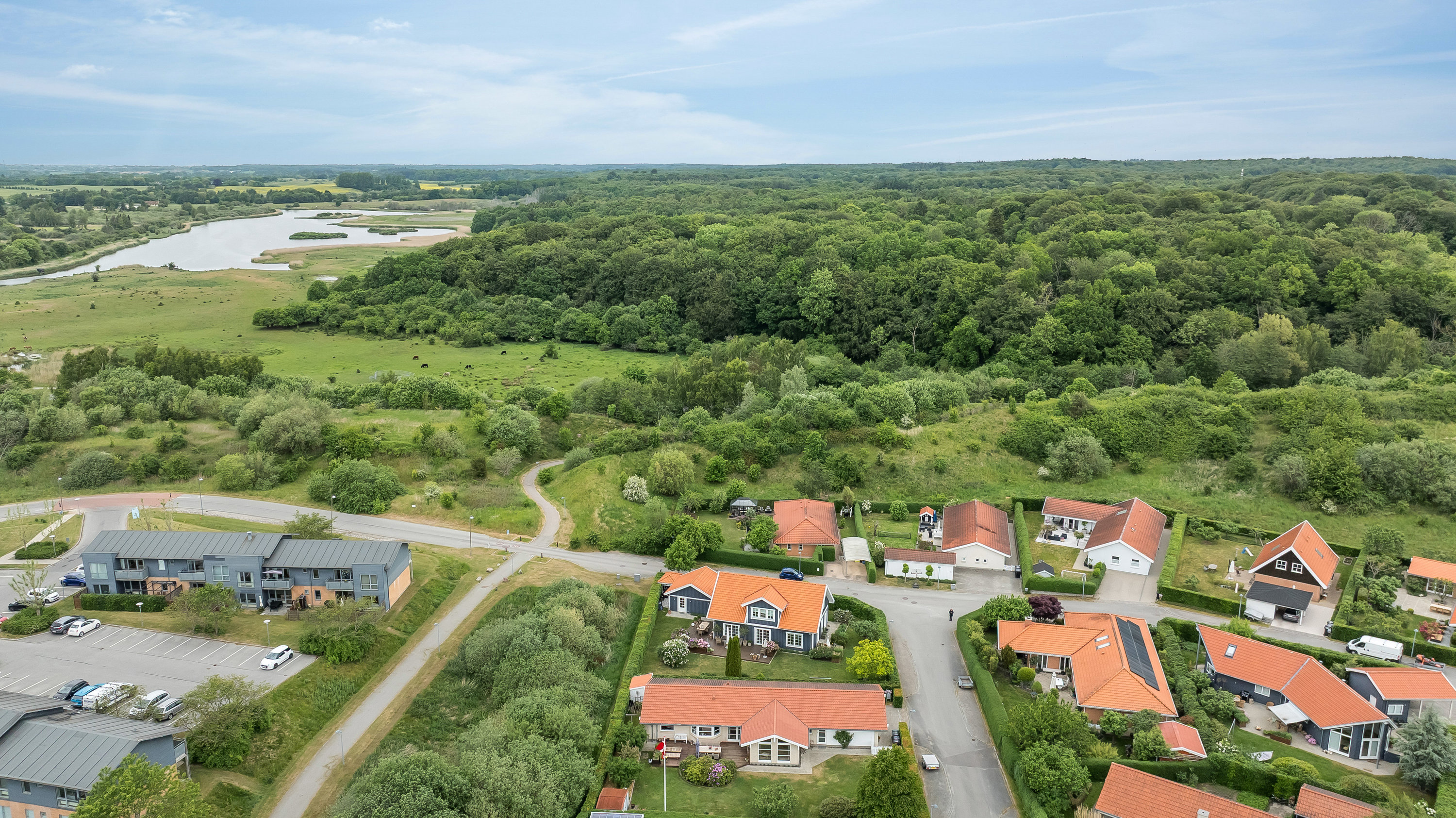 Fremhævet luftfoto billede i fuldskærmstilstand. Billede af Axel Jarls Vej 35, 3400 Hillerød