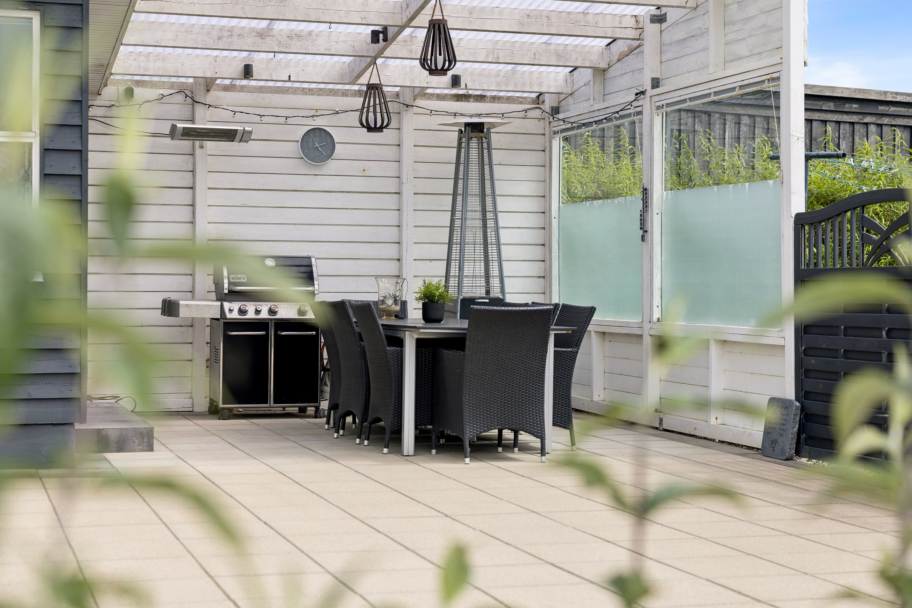 Fremhævet terrasse billede i fuldskærmstilstand. Billede af Skagen Landevej 130, Bjergby, 9800 Hjørring