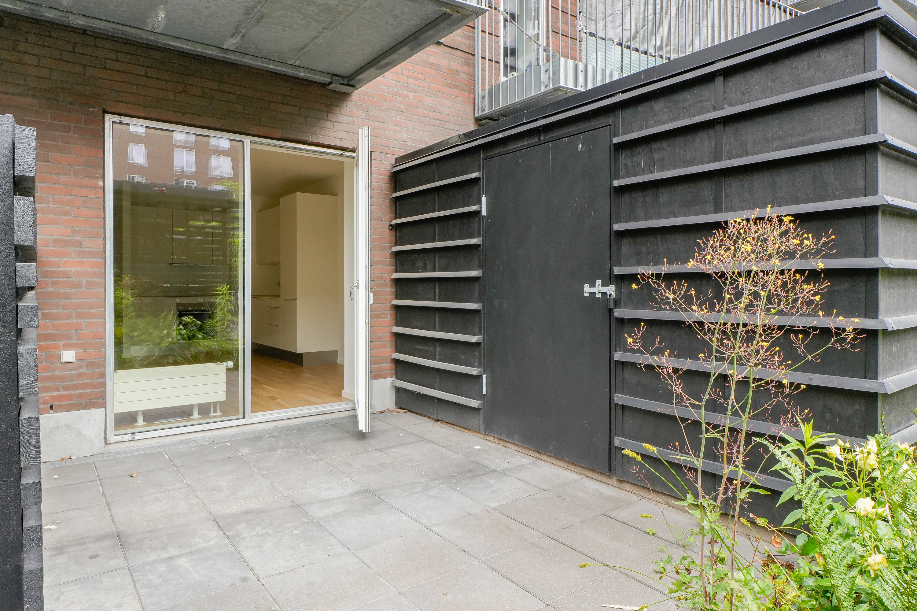 Fremhævet facade billede i fuldskærmstilstand. Billede af C.F. Møllers Allé 94, st. tv., 2300 København S