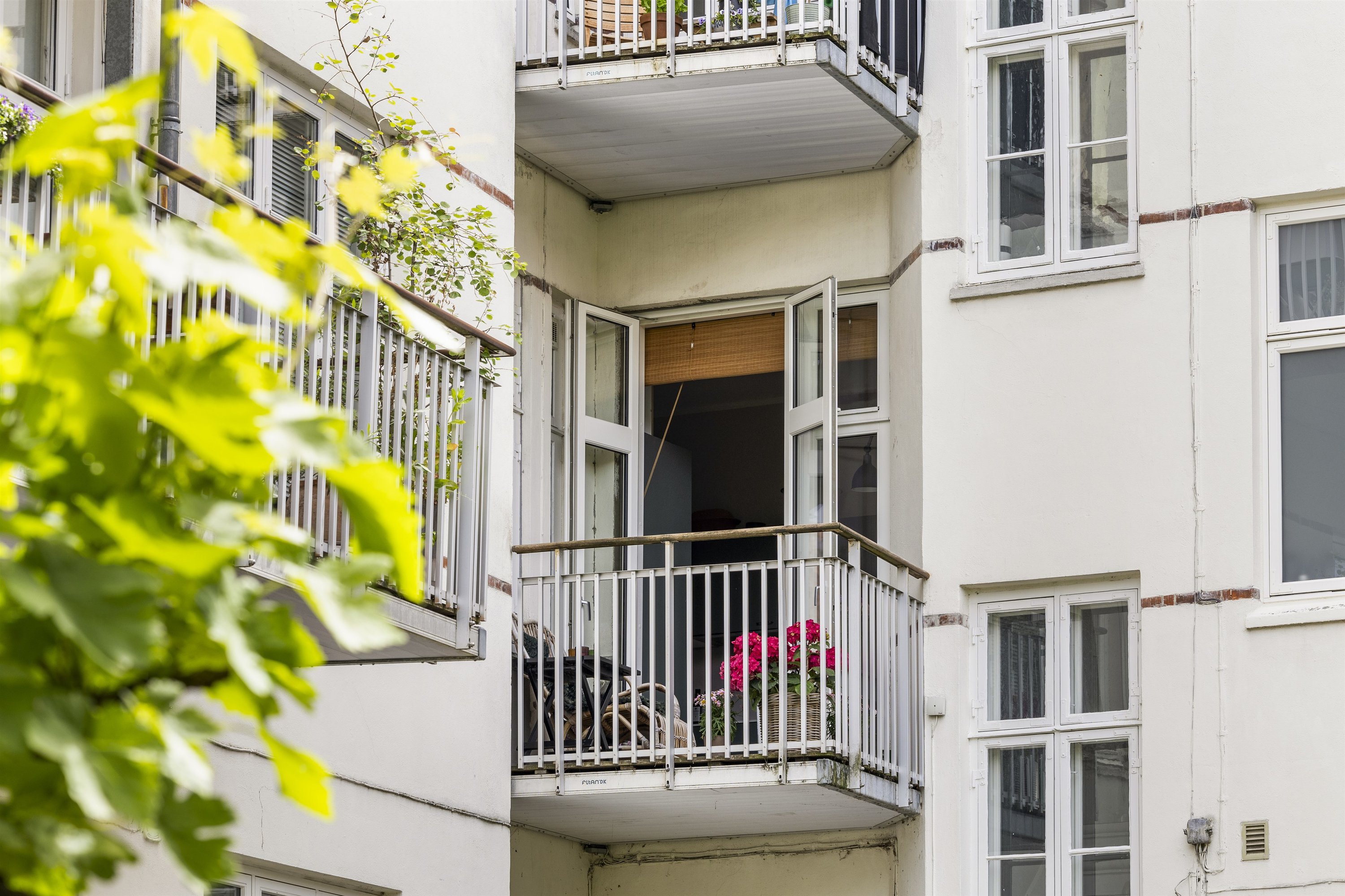 Fremhævet andet billede i fuldskærmstilstand. Billede af Rakelsvej 2, 1. th., 2900 Hellerup
