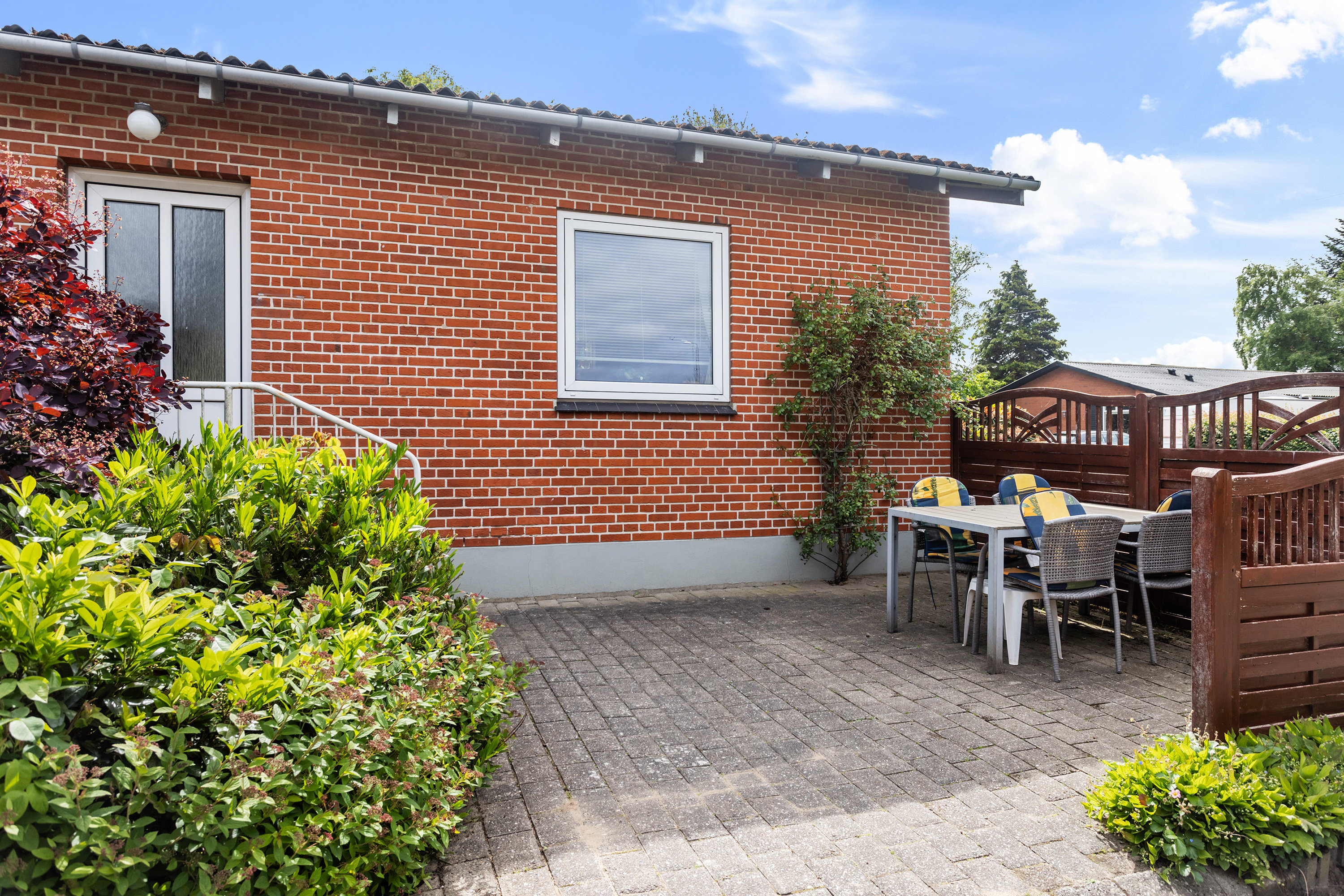 Fremhævet terrasse billede i fuldskærmstilstand. Billede af Vester Alle 24, 9760 Vrå