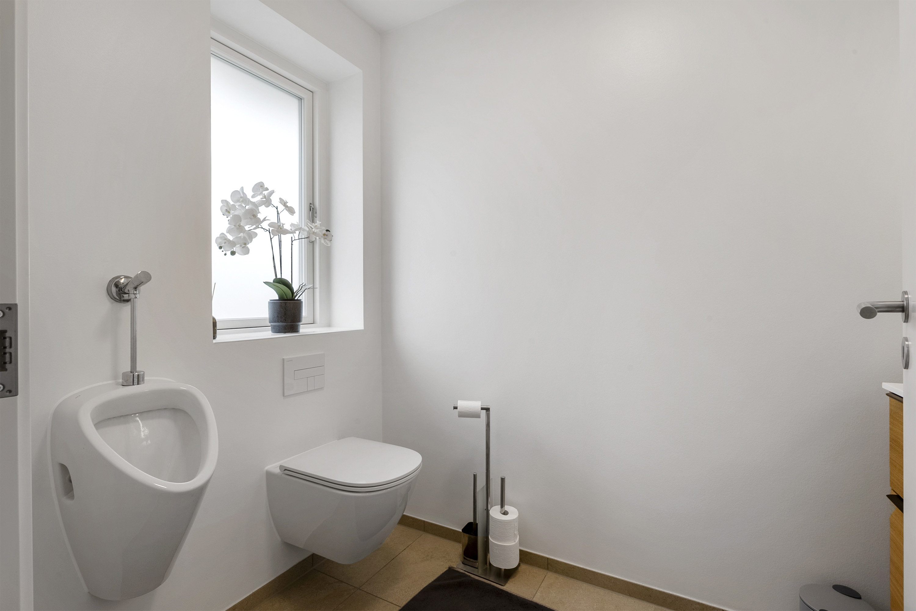 Fremhævet toilet billede i fuldskærmstilstand. Billede af Vennersminde 7, 6200 Aabenraa