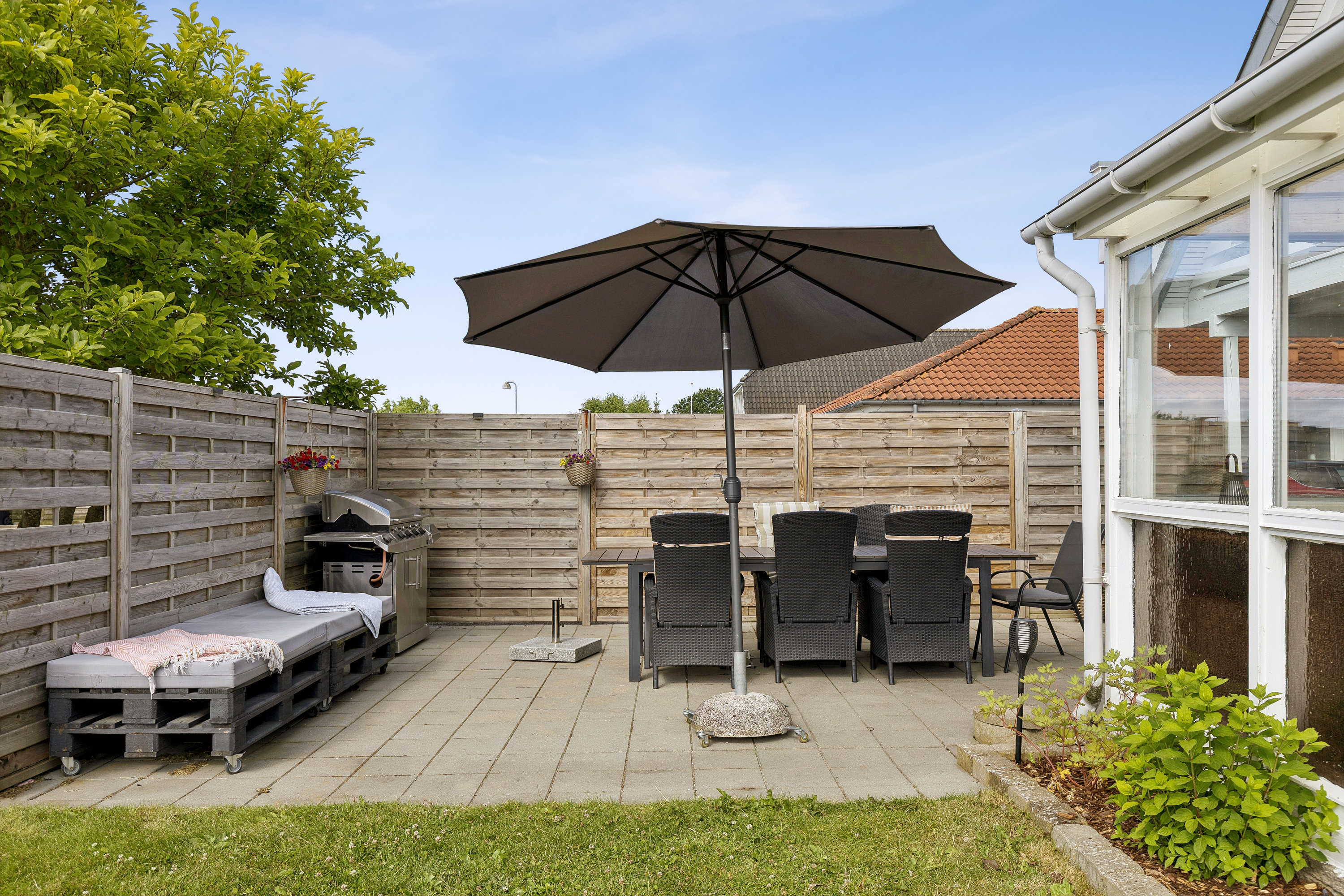 Fremhævet terrasse billede i fuldskærmstilstand. Billede af Rs Hansensvej 18, 4520 Svinninge