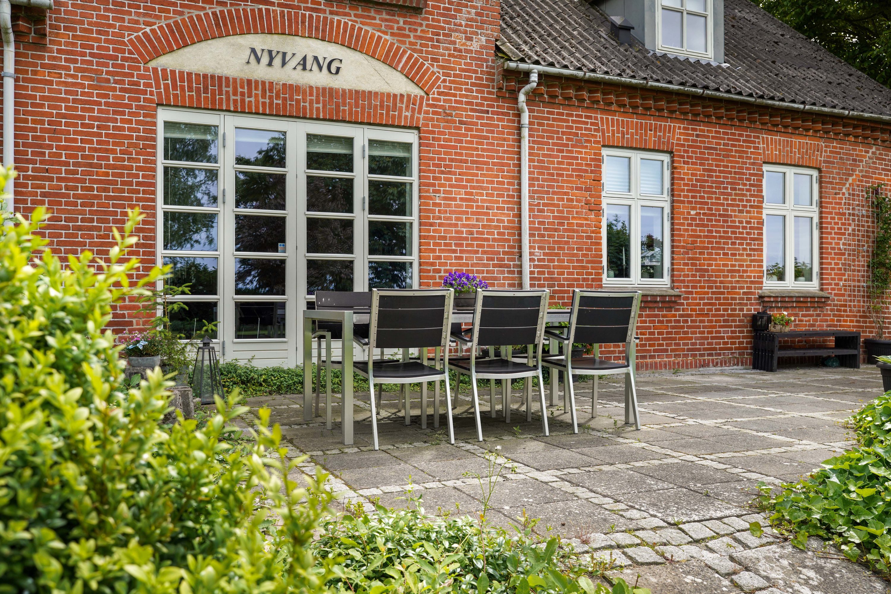 Fremhævet terrasse billede i fuldskærmstilstand. Billede af Løsningvej 13, Haurum, 8762 Flemming