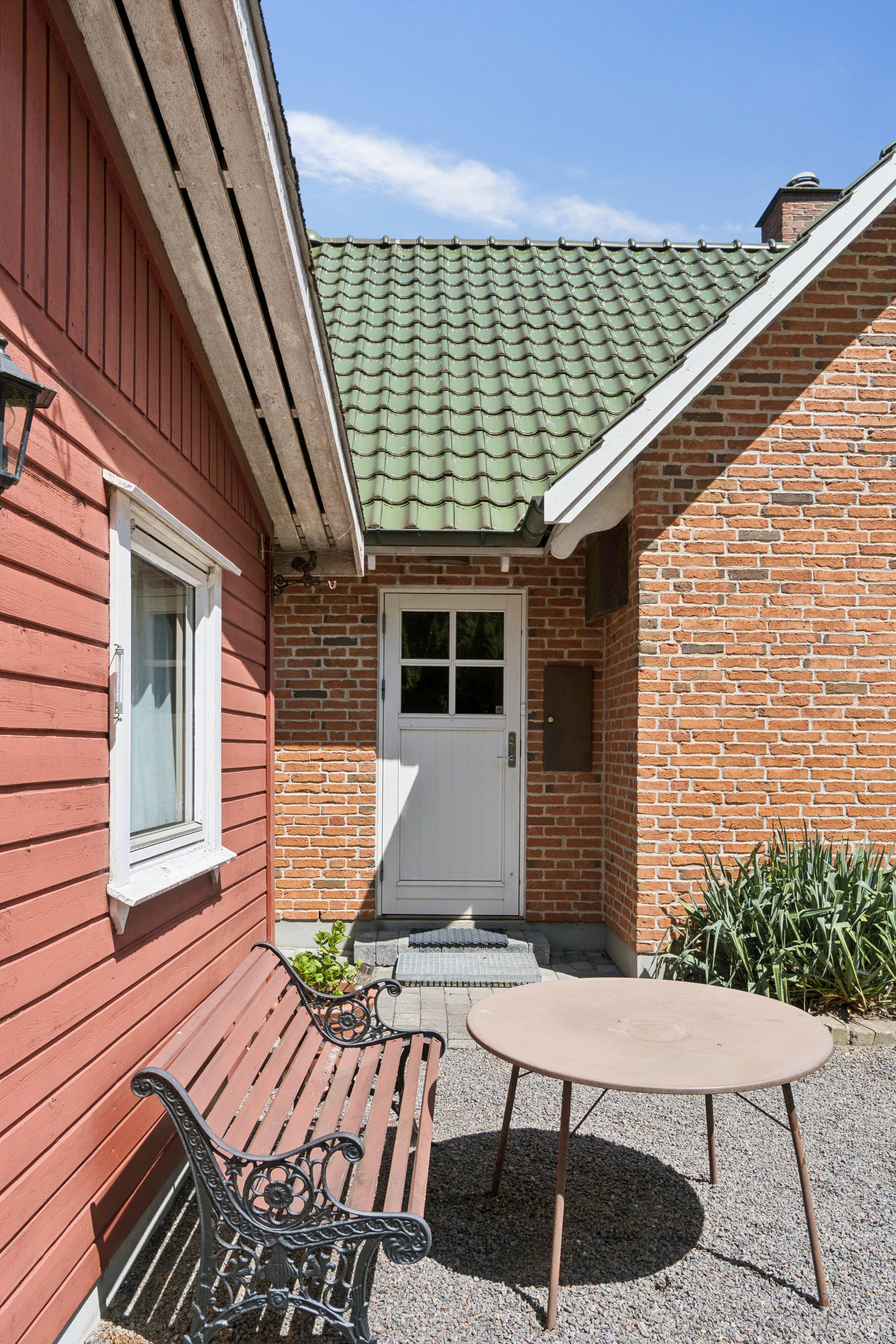 Fremhævet terrasse billede i fuldskærmstilstand. Billede af Storedalen 23, Sandkås, 3770 Allinge