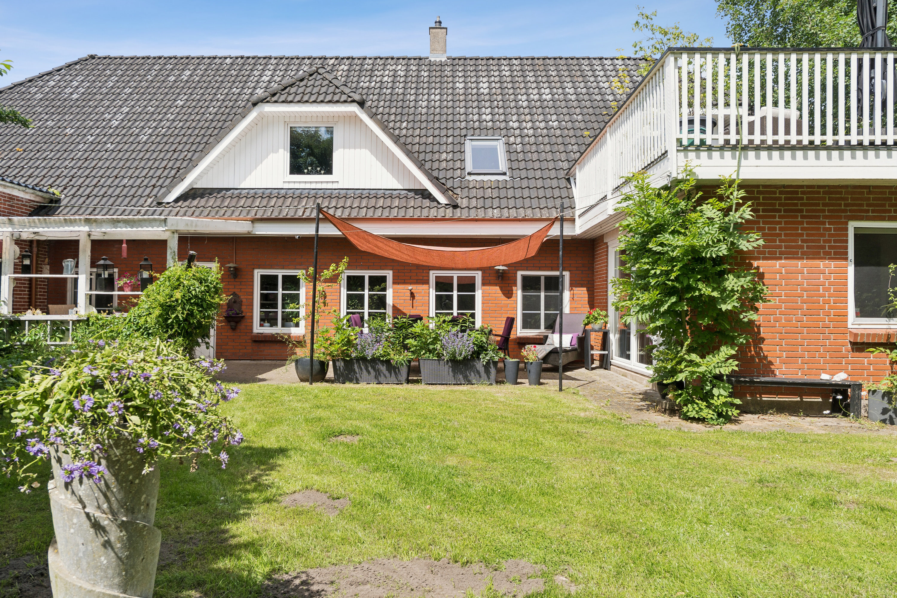 Fremhævet set fra haven billede i fuldskærmstilstand. Billede af Stadevej 8, 6360 Tinglev