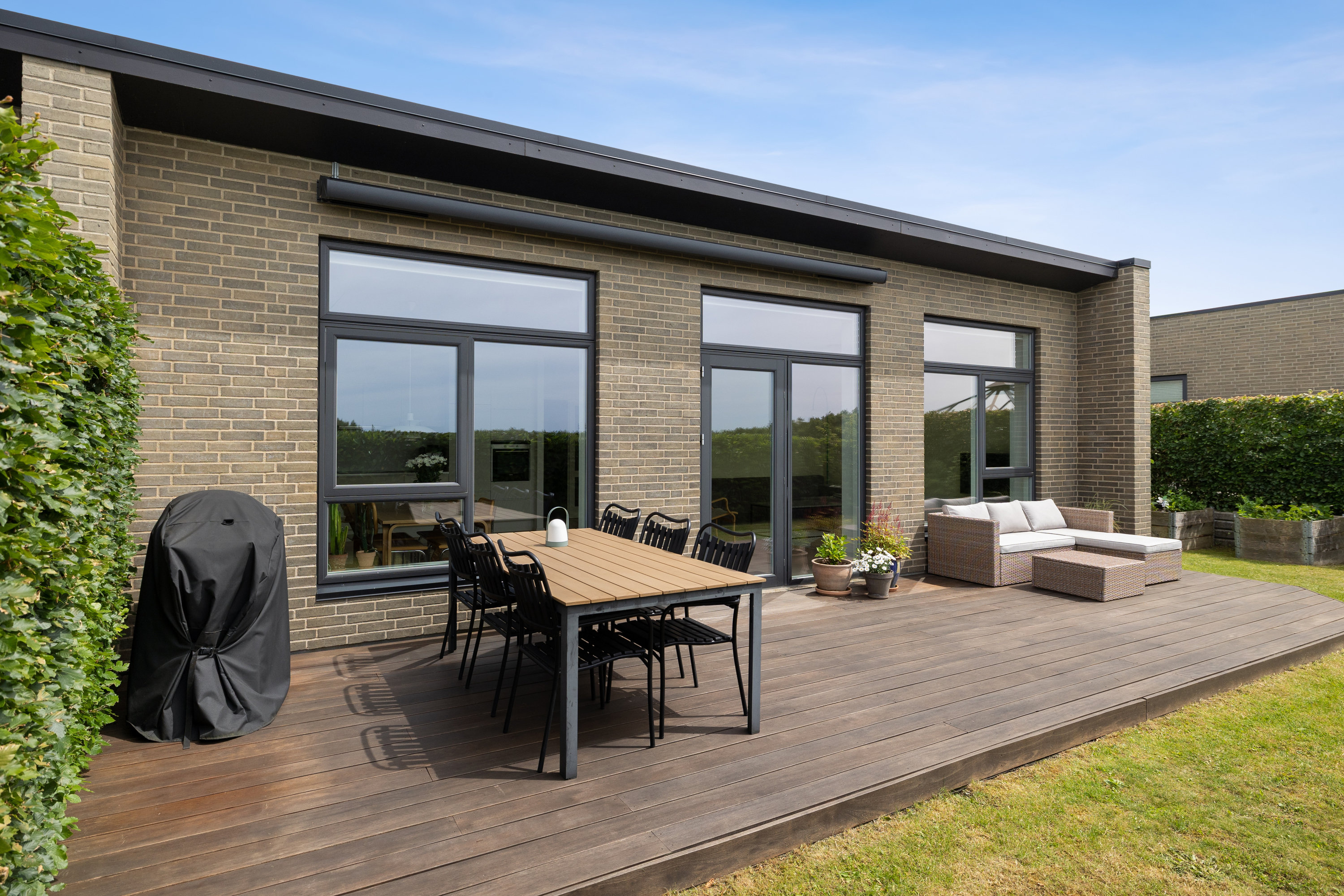 Fremhævet terrasse billede i fuldskærmstilstand. Billede af Agerhønebakken 44, 8660 Skanderborg