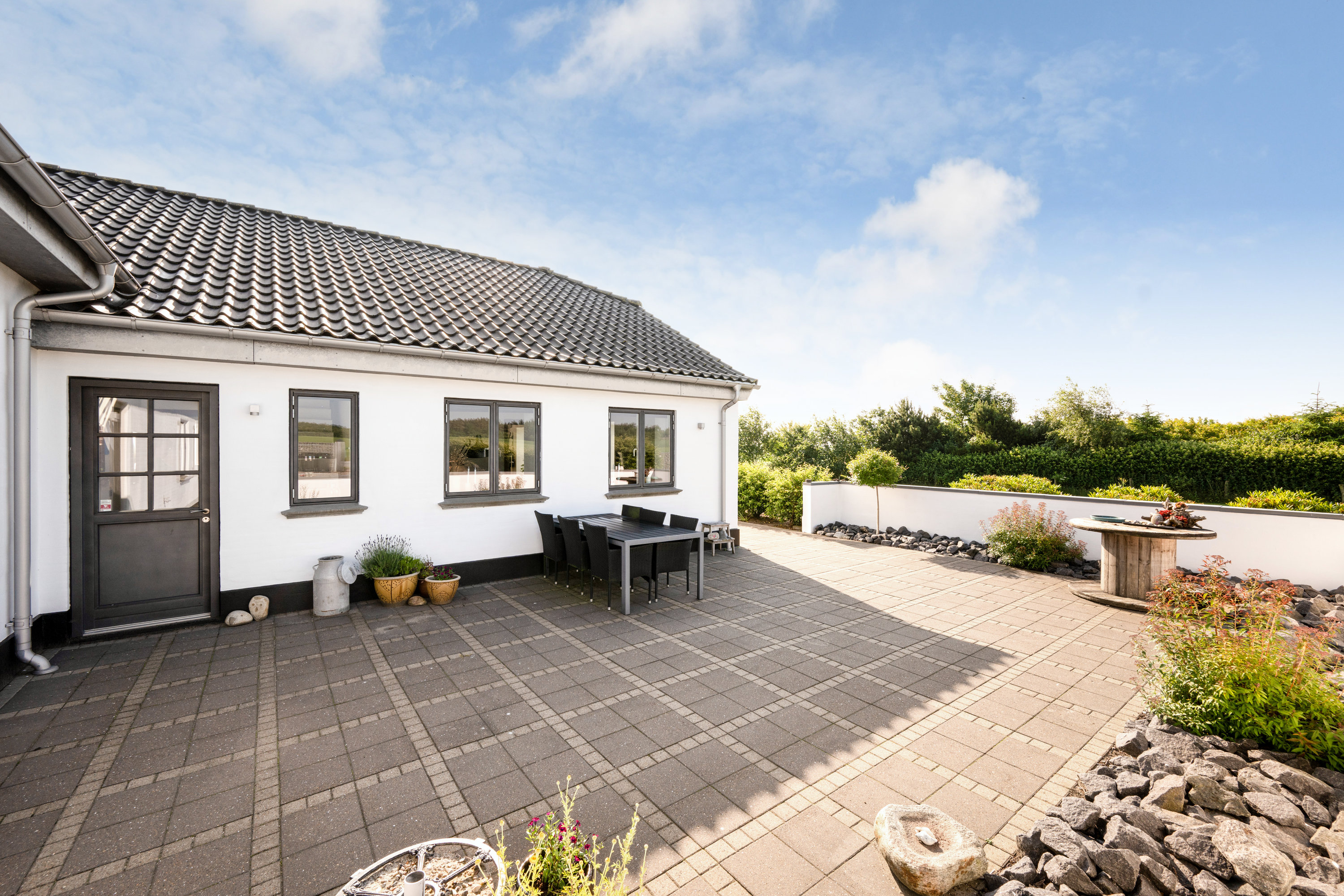 Fremhævet terrasse billede i fuldskærmstilstand. Billede af Ringkøbingvej 42, Dejbjerg, 6900 Skjern