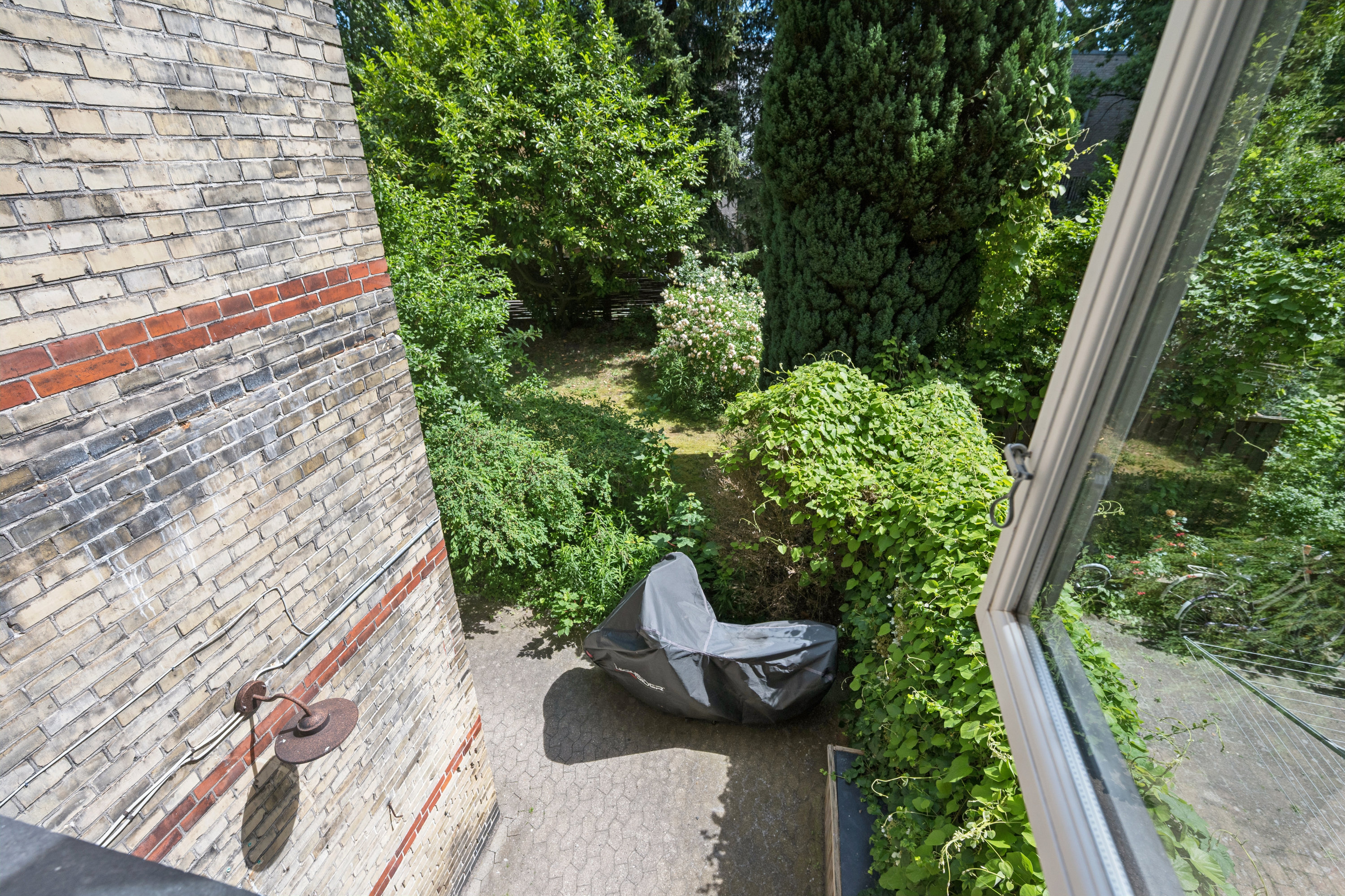 Fremhævet terrasse billede i fuldskærmstilstand. Billede af Falkoner Alle 110, 1. tv., 2000 Frederiksberg