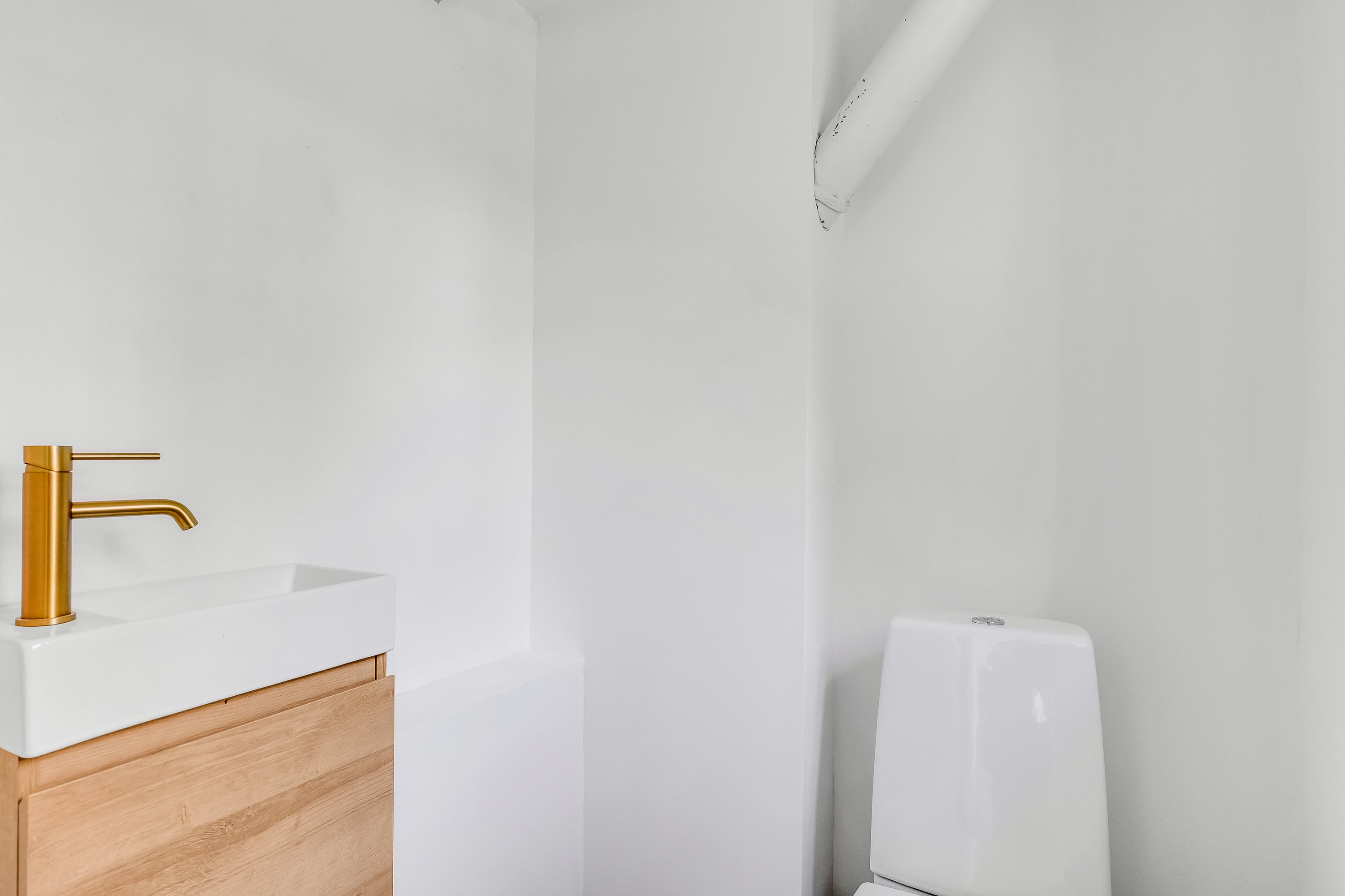 Fremhævet toilet billede i fuldskærmstilstand. Billede af Leosalle 22, 6270 Tønder