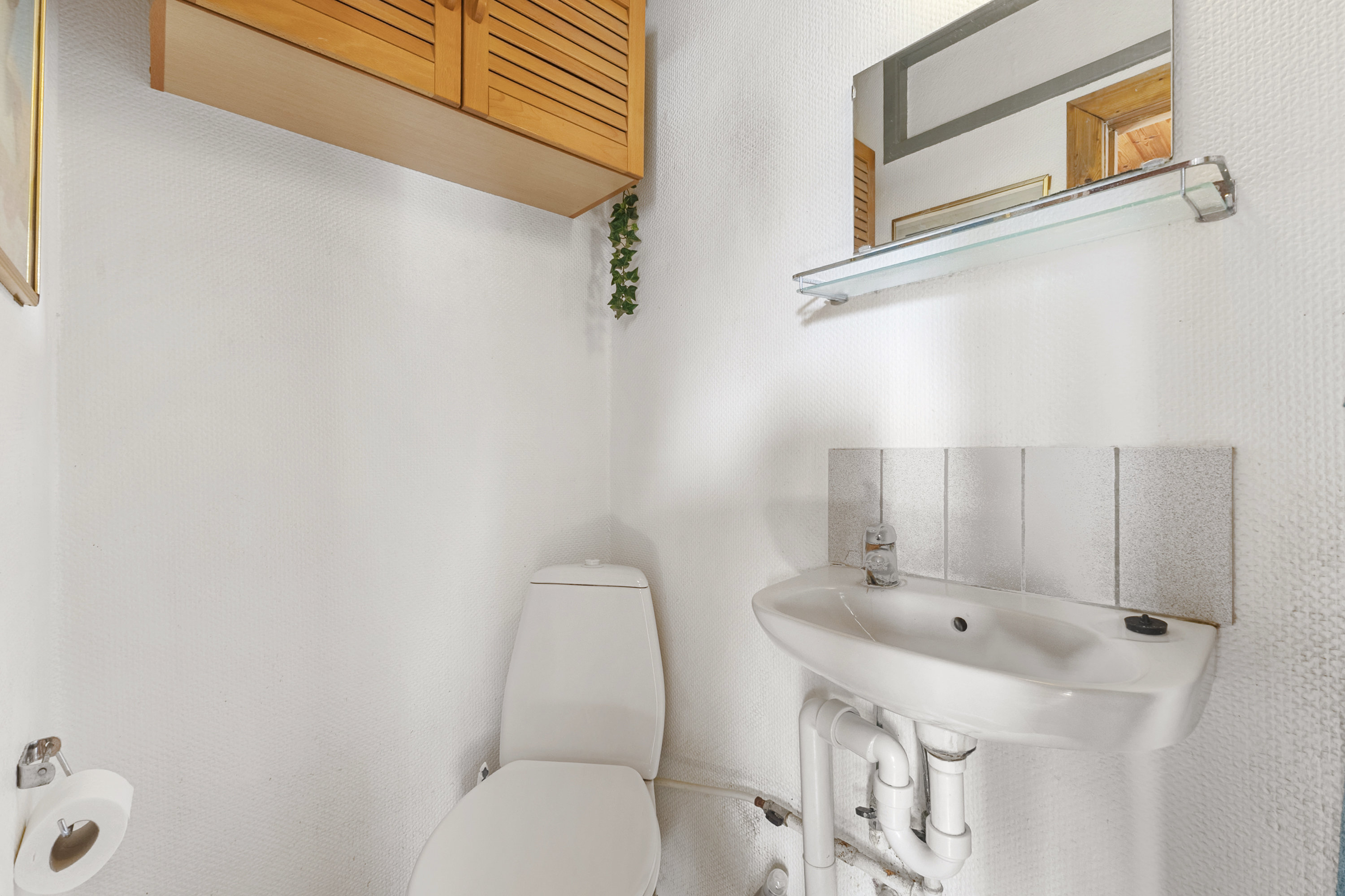 Fremhævet toilet billede i fuldskærmstilstand. Billede af Revvej 84, Halsskov, 4220 Korsør