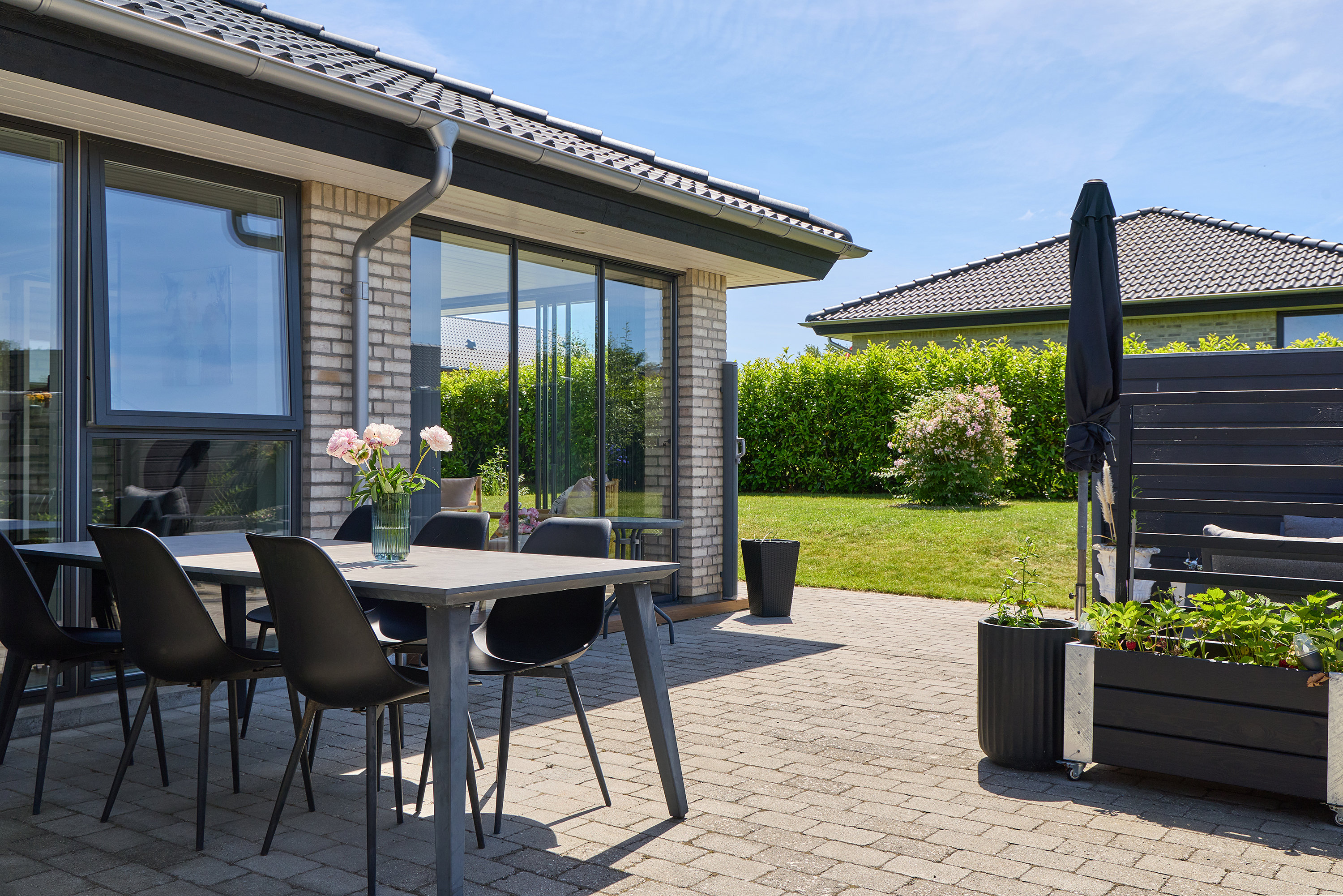 Fremhævet terrasse billede i fuldskærmstilstand. Billede af Markvænget 6, Uvelse, 3550 Slangerup