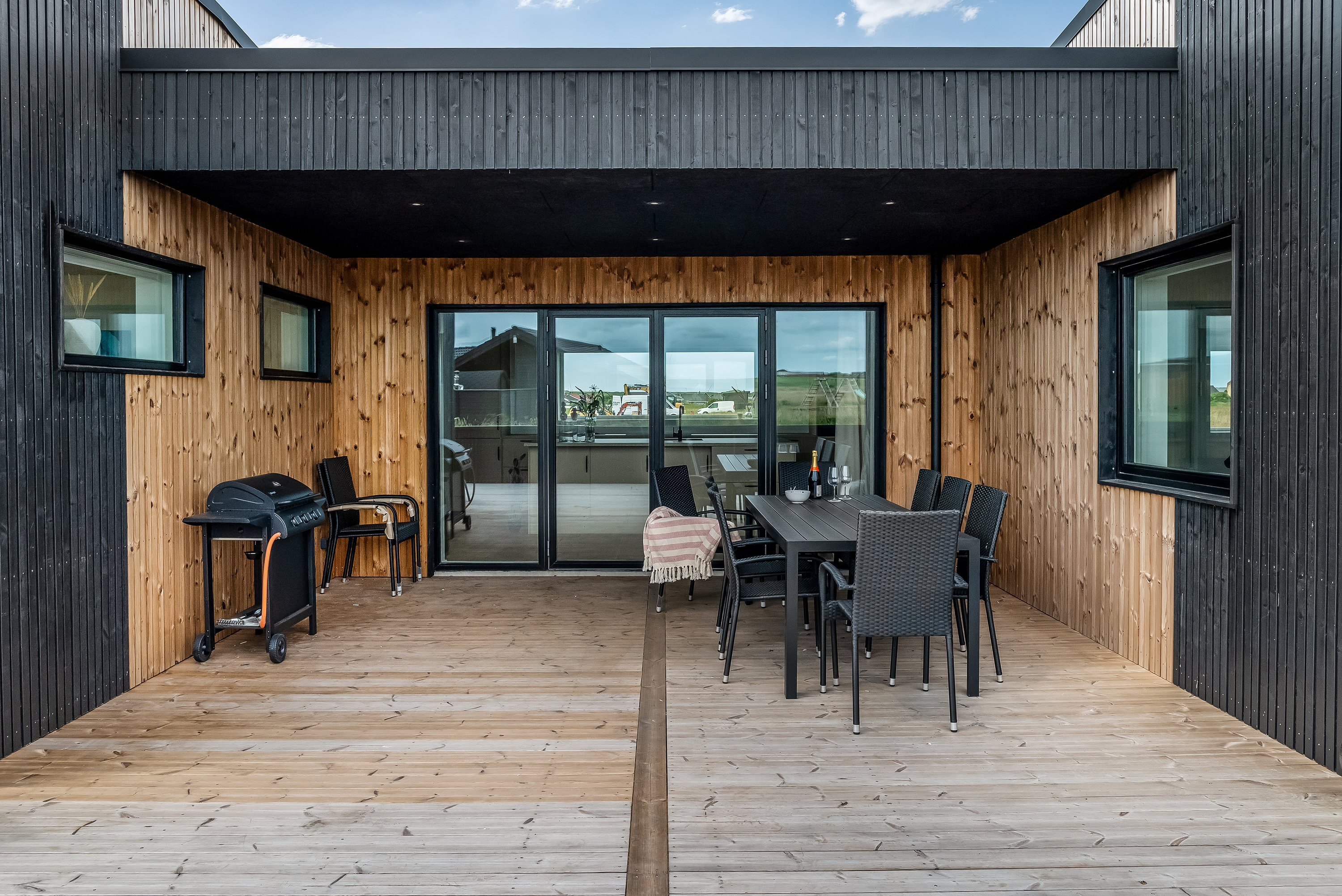 Fremhævet terrasse billede i fuldskærmstilstand. Billede af Neerlandiavej 69, Vejlby, 7673 Harboøre