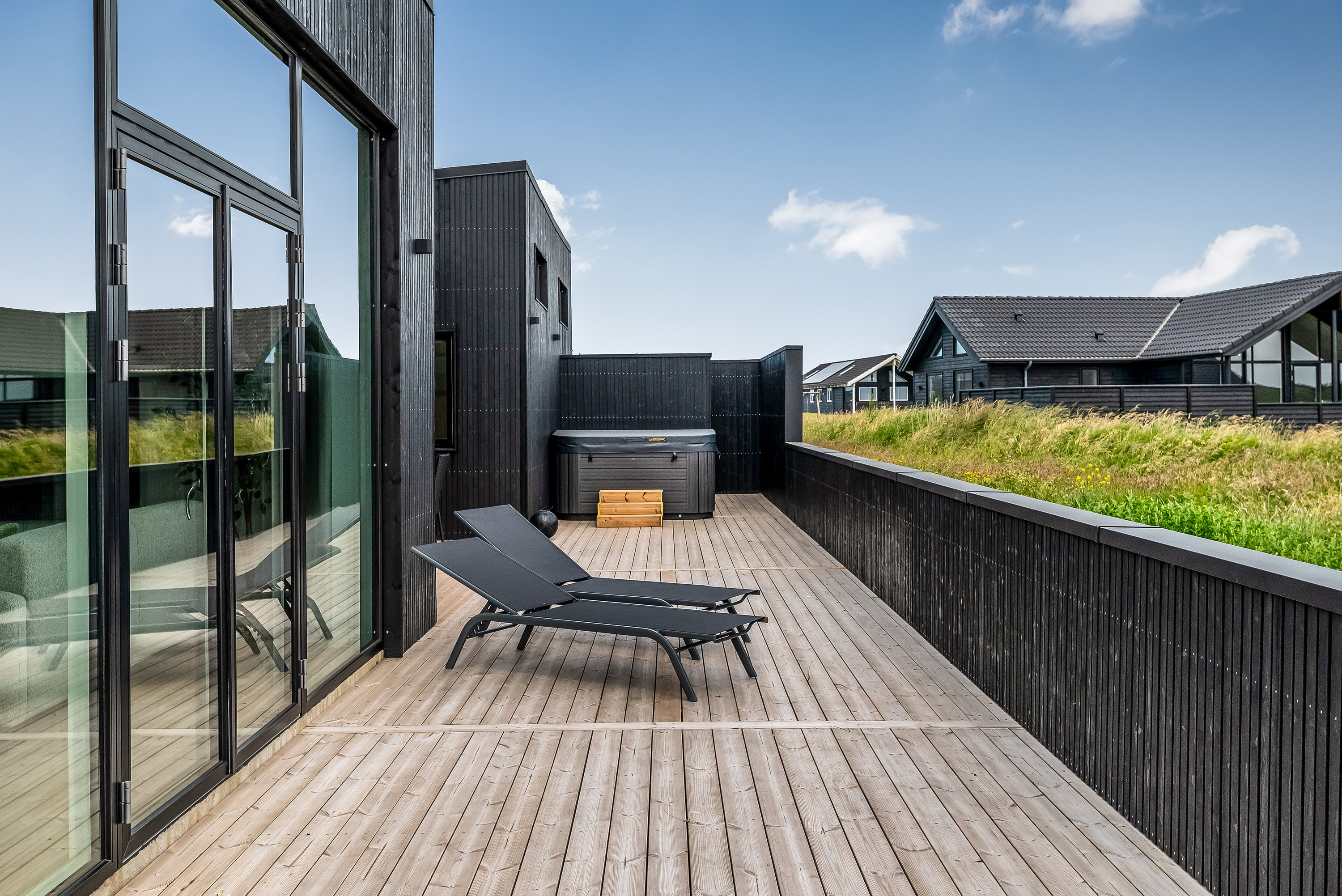 Fremhævet terrasse billede i fuldskærmstilstand. Billede af Neerlandiavej 69, Vejlby, 7673 Harboøre