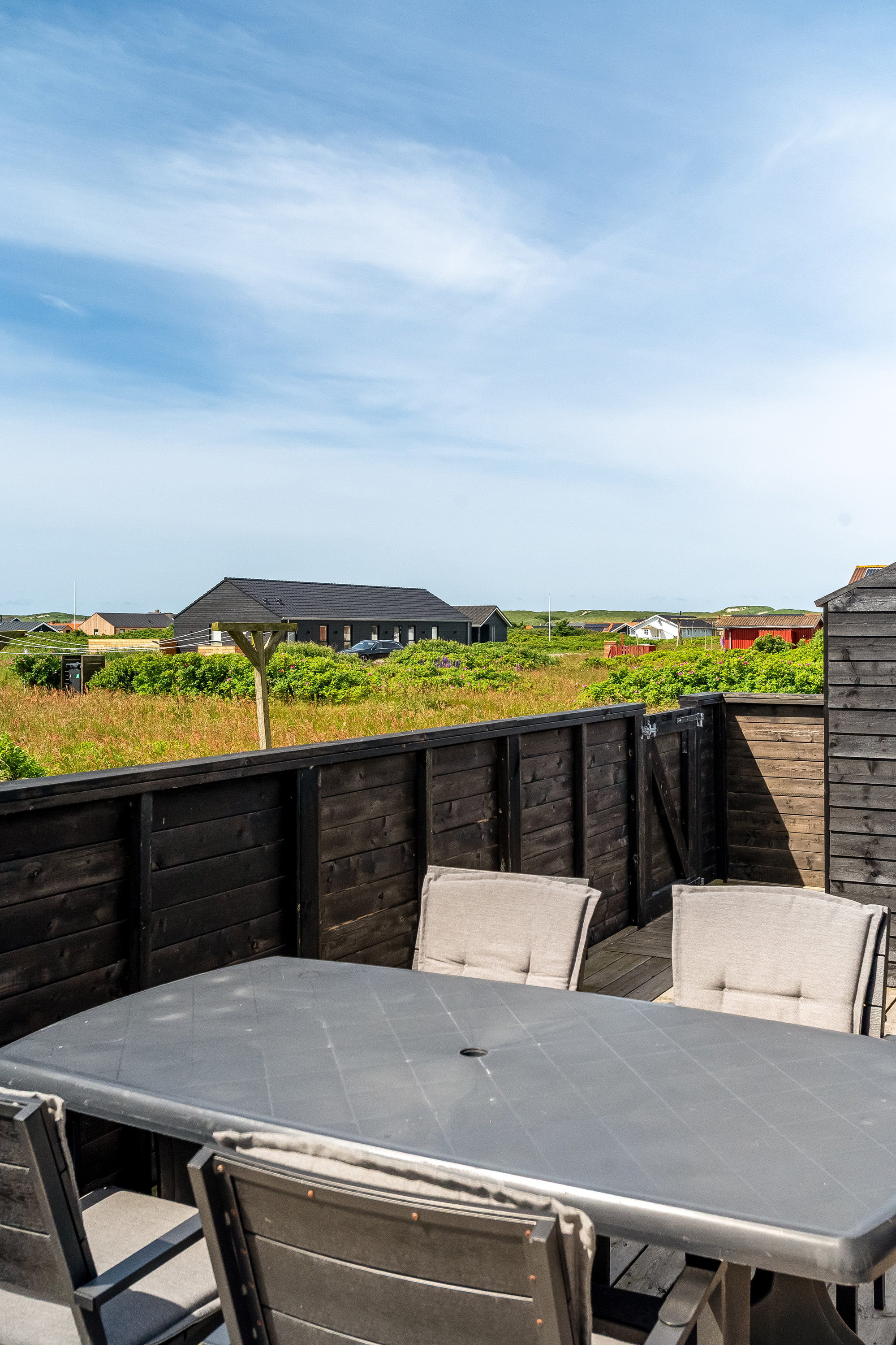 Fremhævet terrasse billede i fuldskærmstilstand. Billede af Hermodsvej 2, 7673 Harboøre