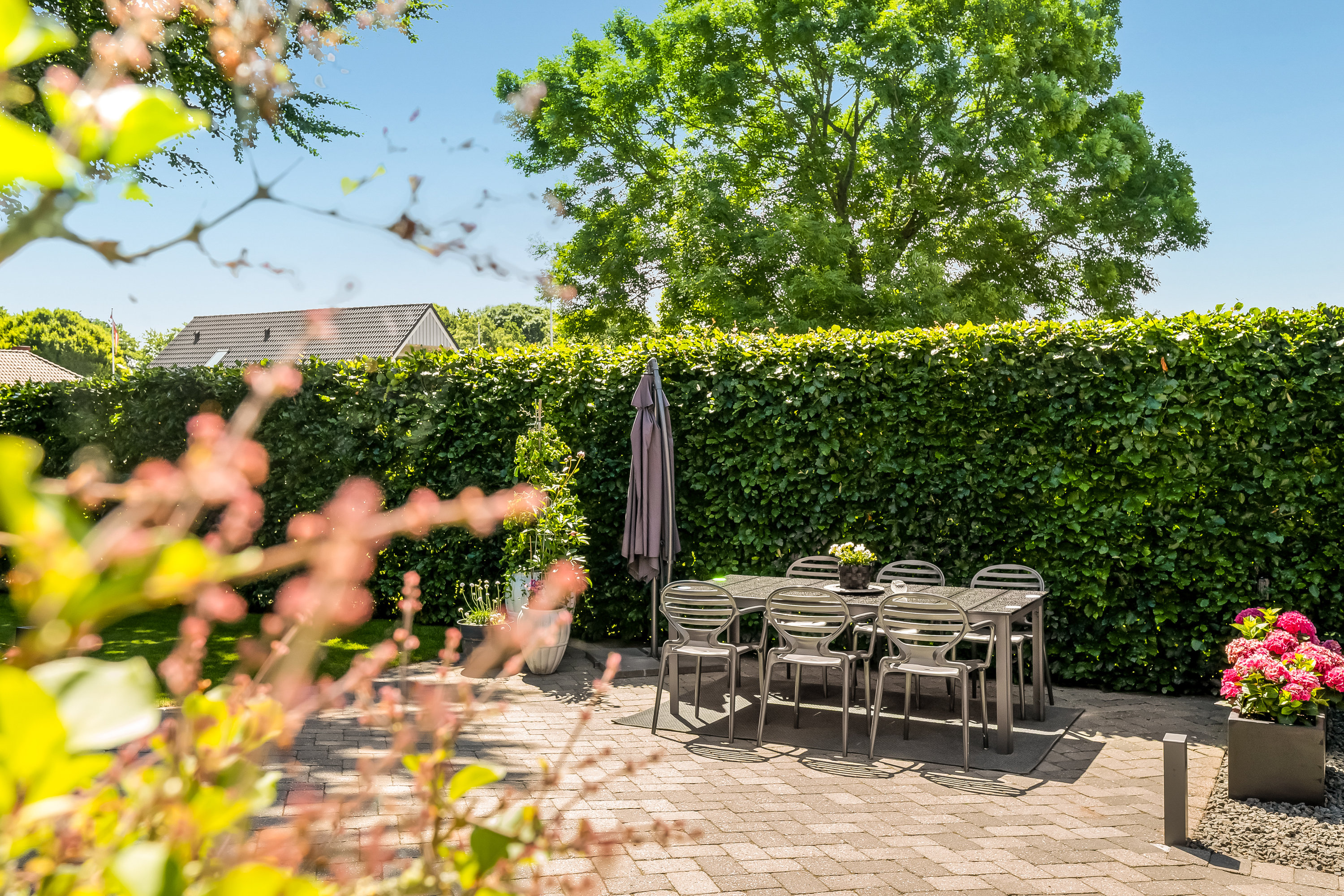 Fremhævet terrasse billede i fuldskærmstilstand. Billede af Kirkebyvej 11, 6852 Billum