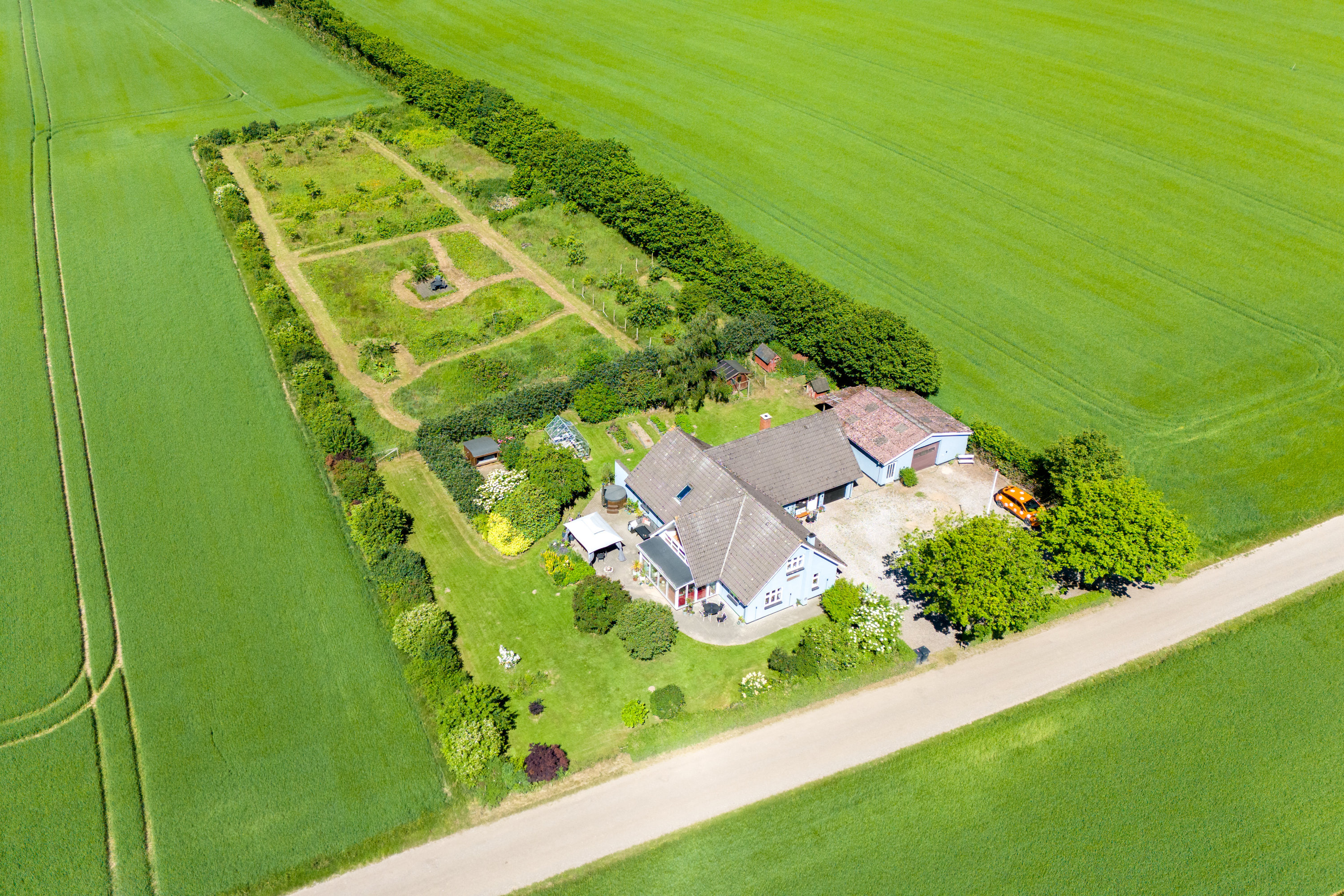 Fremhævet luftfoto billede i fuldskærmstilstand. Billede af Tiufkærvej 149, Tiufkær, 7000 Fredericia