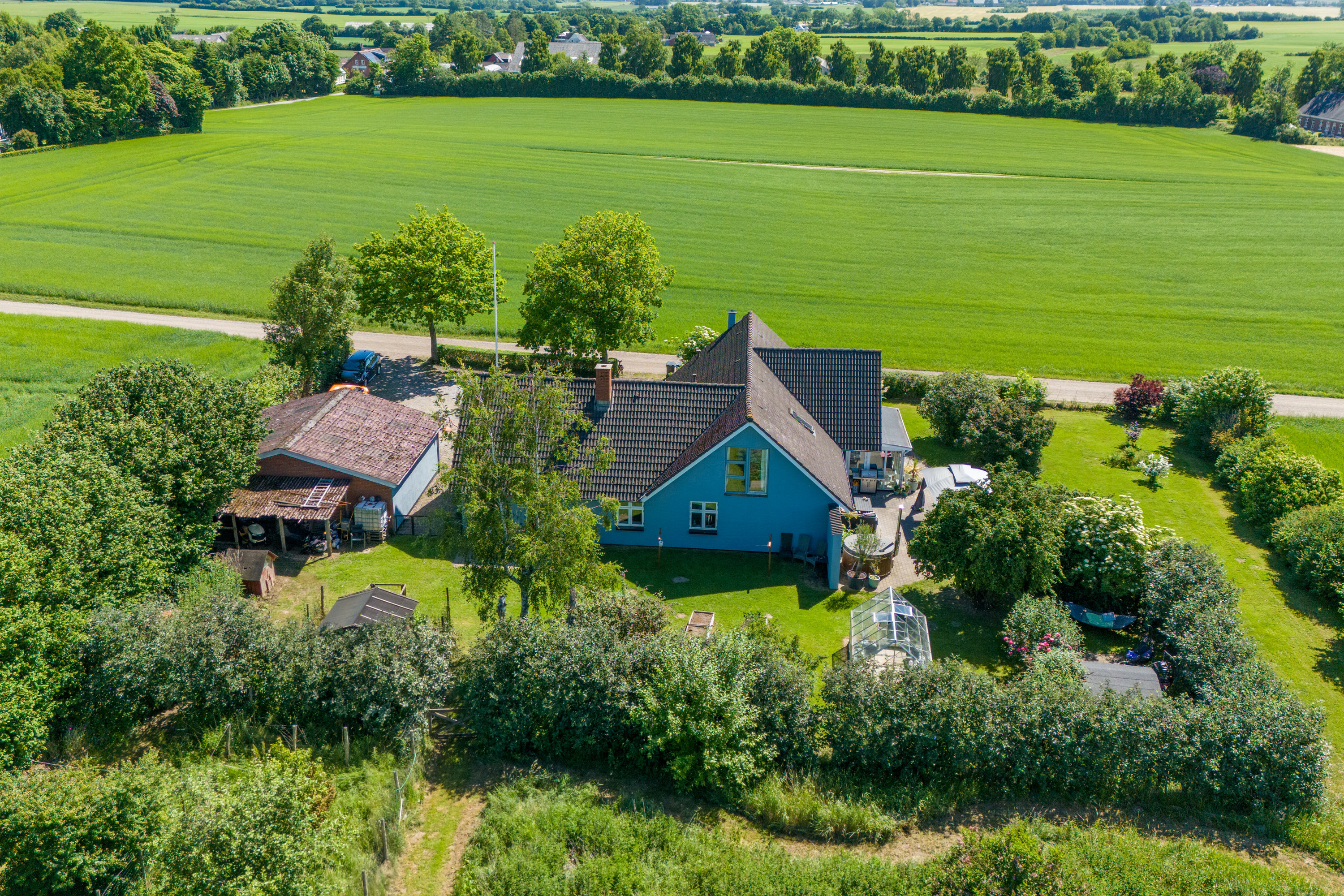 Fremhævet luftfoto billede i fuldskærmstilstand. Billede af Tiufkærvej 149, Tiufkær, 7000 Fredericia