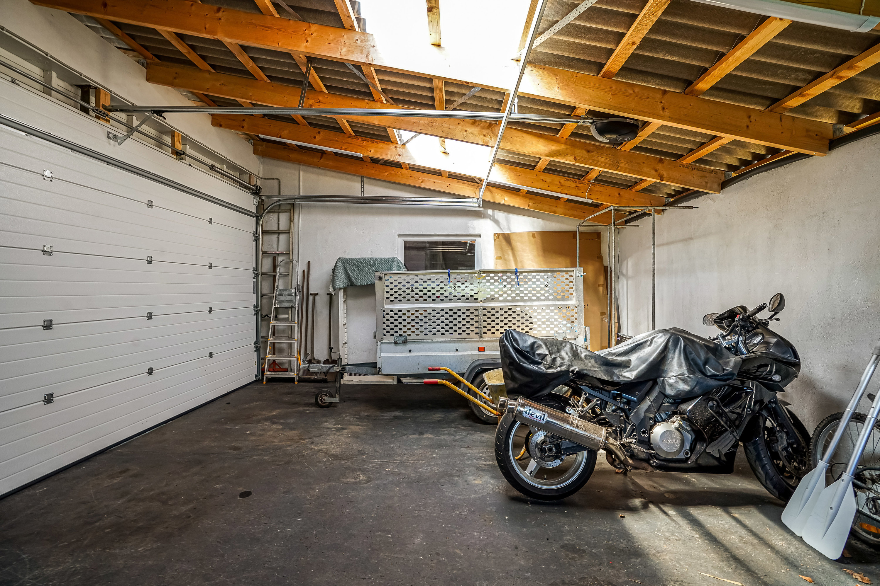 Fremhævet dobbelt garage  billede i fuldskærmstilstand. Billede af Hårevej 73, Håre, 5591 Gelsted