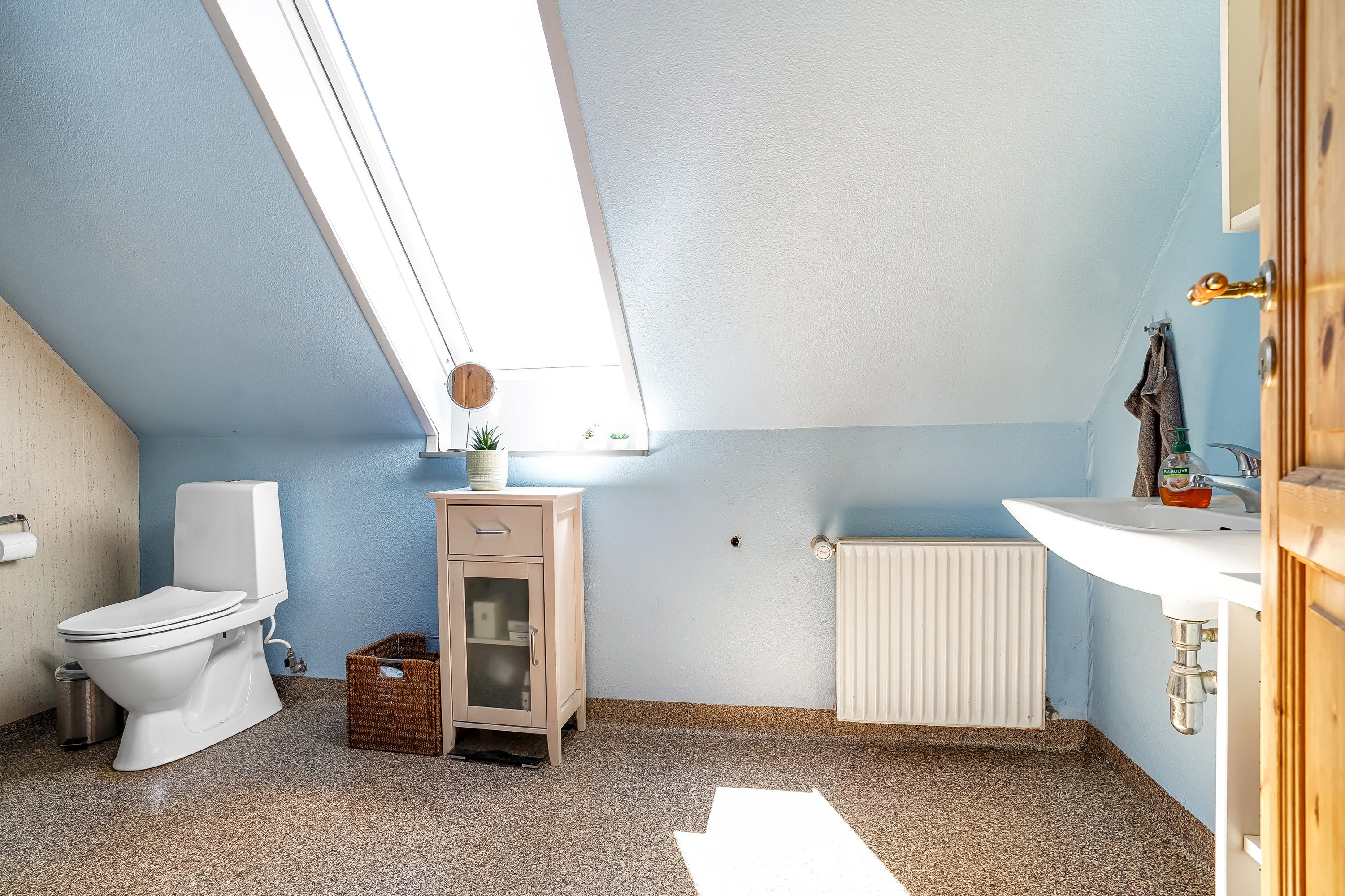Fremhævet toilet billede i fuldskærmstilstand. Billede af Hårevej 73, Håre, 5591 Gelsted