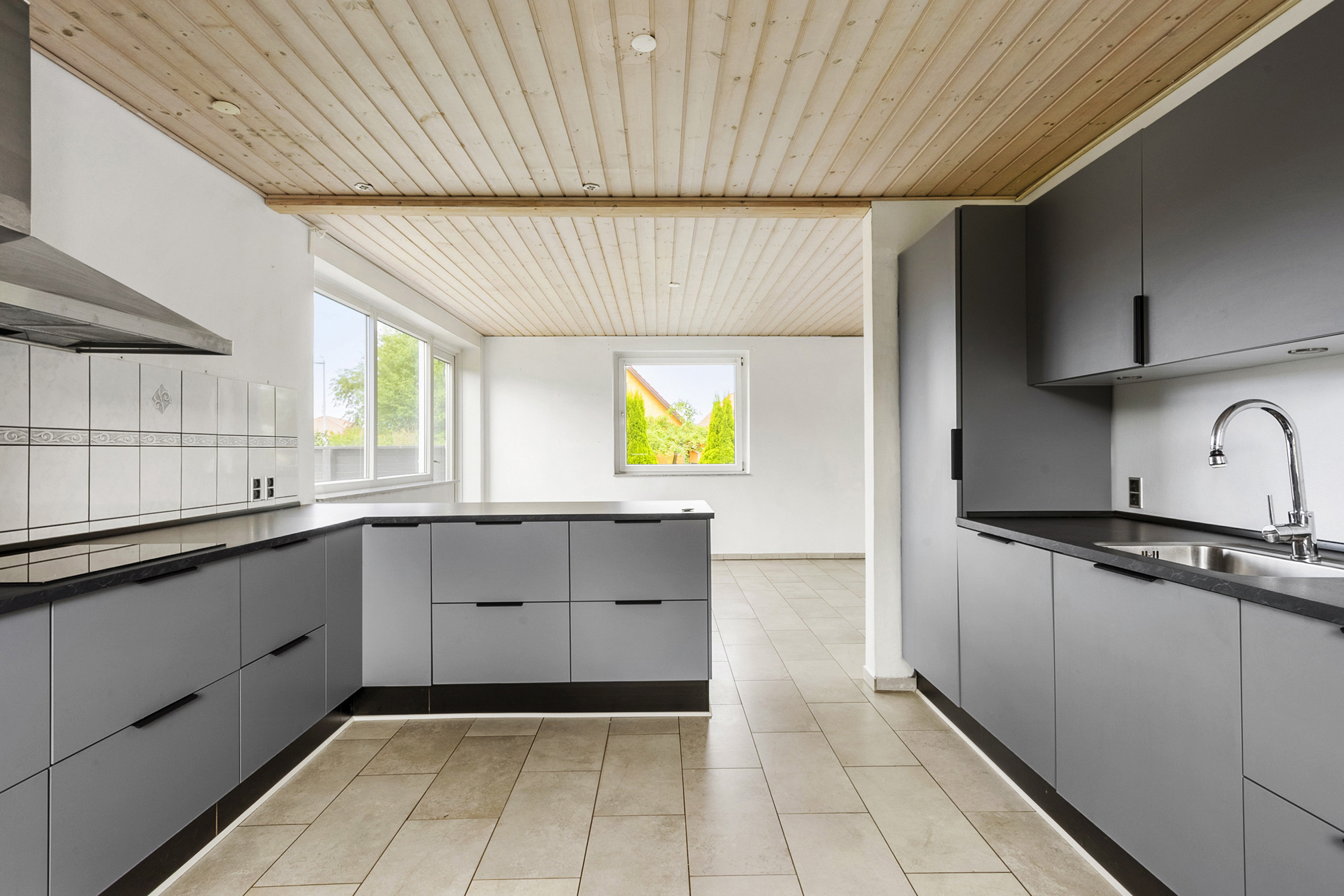 Fremhævet køkken billede i fuldskærmstilstand. Billede af Brunbjergvej 3, Løjt Kirkeby, 6200 Aabenraa