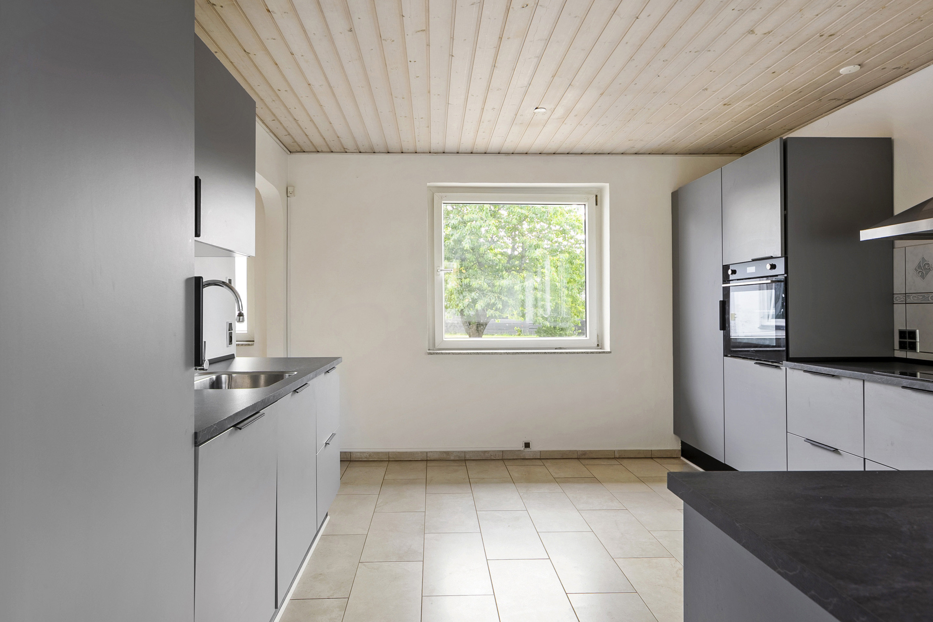 Fremhævet køkken billede i fuldskærmstilstand. Billede af Brunbjergvej 3, Løjt Kirkeby, 6200 Aabenraa