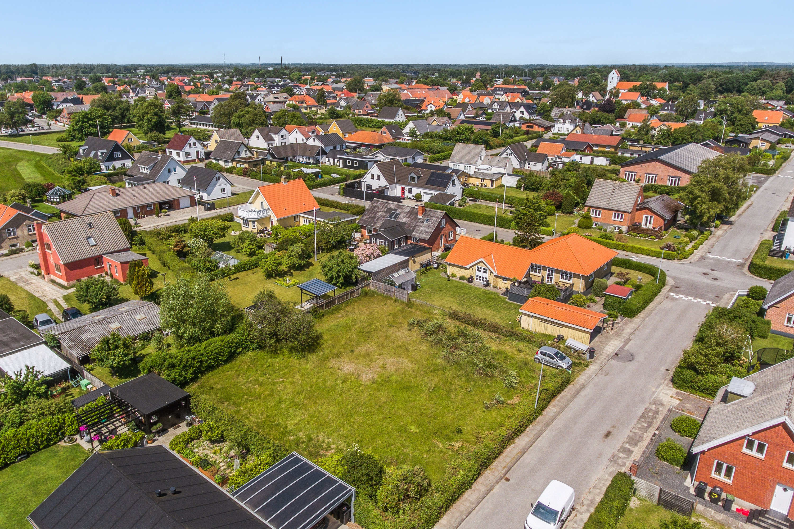 Fremhævet luftfoto billede i fuldskærmstilstand. Billede af Ane Vifferts Vej 9, 9370 Hals