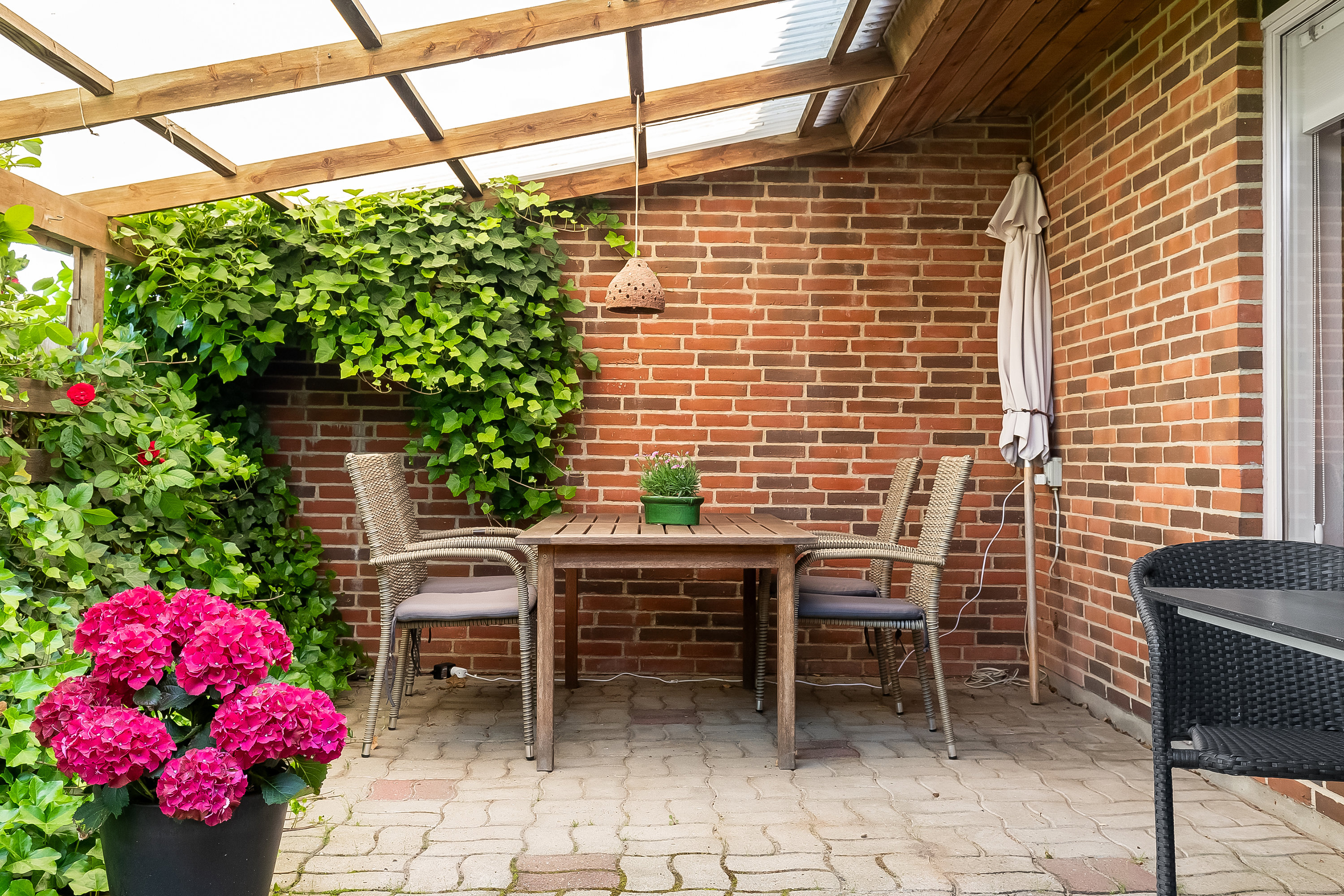 Fremhævet overdækket terrasse billede i fuldskærmstilstand. Billede af Absalonsvej 10B, Vinding, 7100 Vejle
