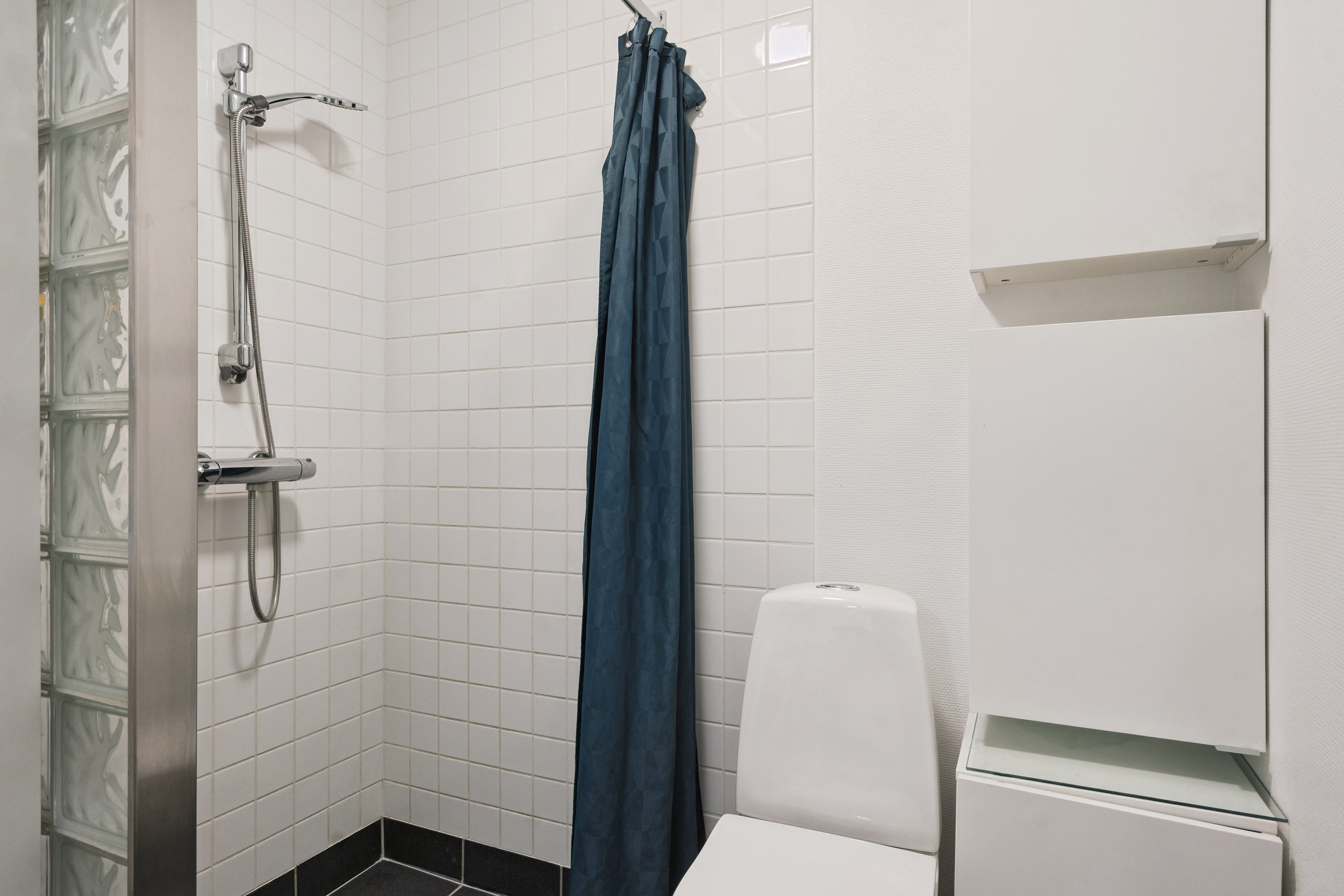 Fremhævet badeværelse billede i fuldskærmstilstand. Billede af Steen Blichers Gade 1D, st.. th., 8900 Randers C