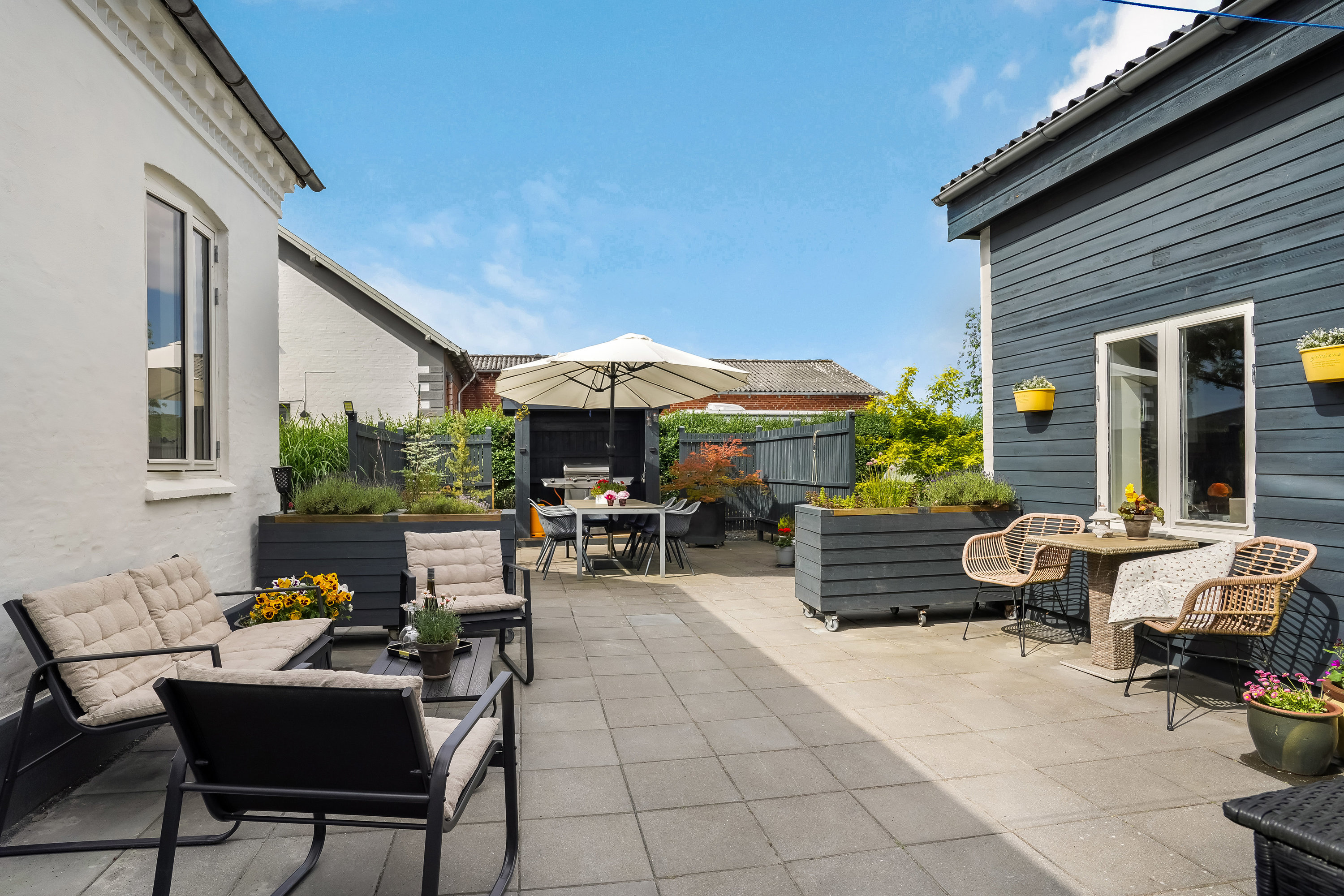 Fremhævet terrasse billede i fuldskærmstilstand. Billede af Nørregade 26, Ejby, 5592 Ejby