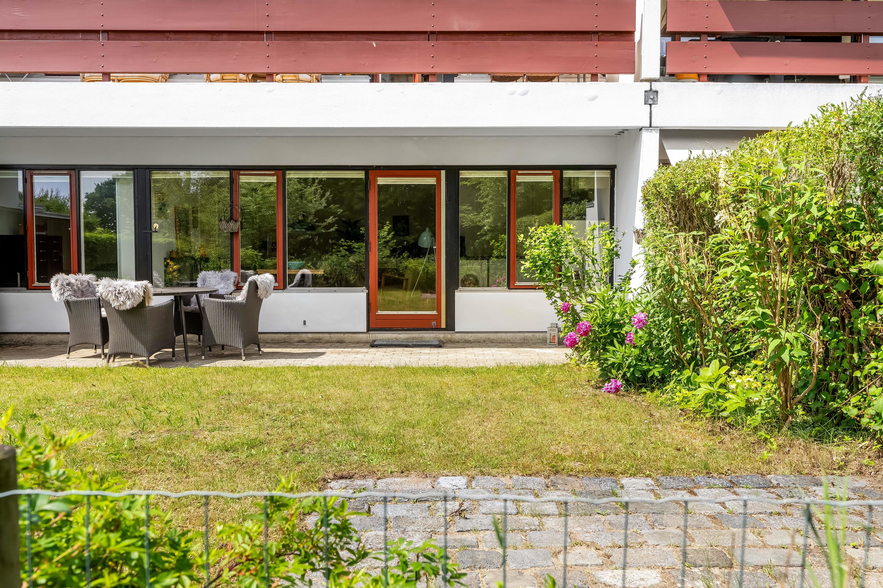 Fremhævet facade billede i fuldskærmstilstand. Billede af Ved Egedam 7, st. 44., 3400 Hillerød