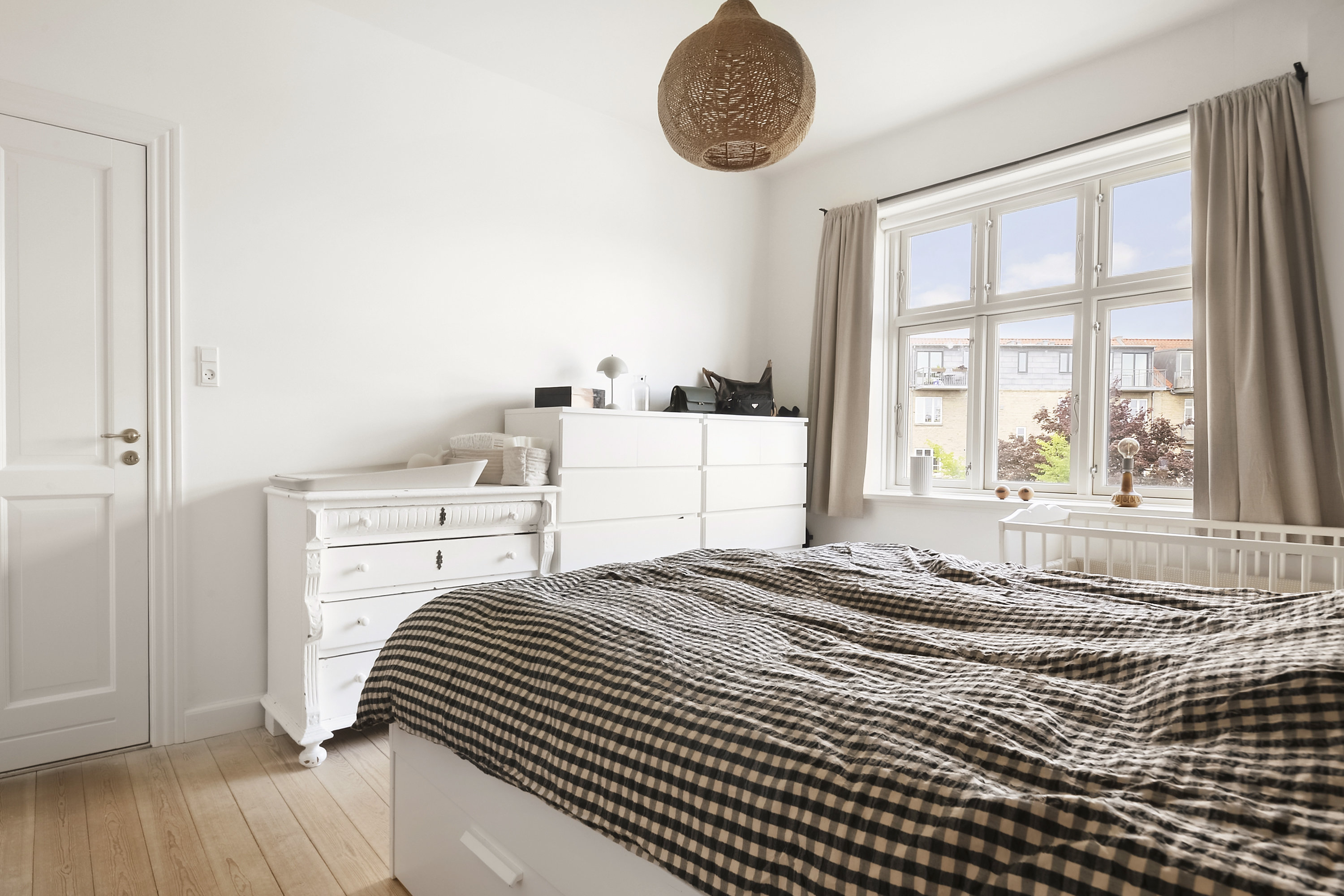 Fremhævet soveværelse billede i fuldskærmstilstand. Billede af Steen Billes Torv 18, 3. th., Trøjborg , 8200 Aarhus N
