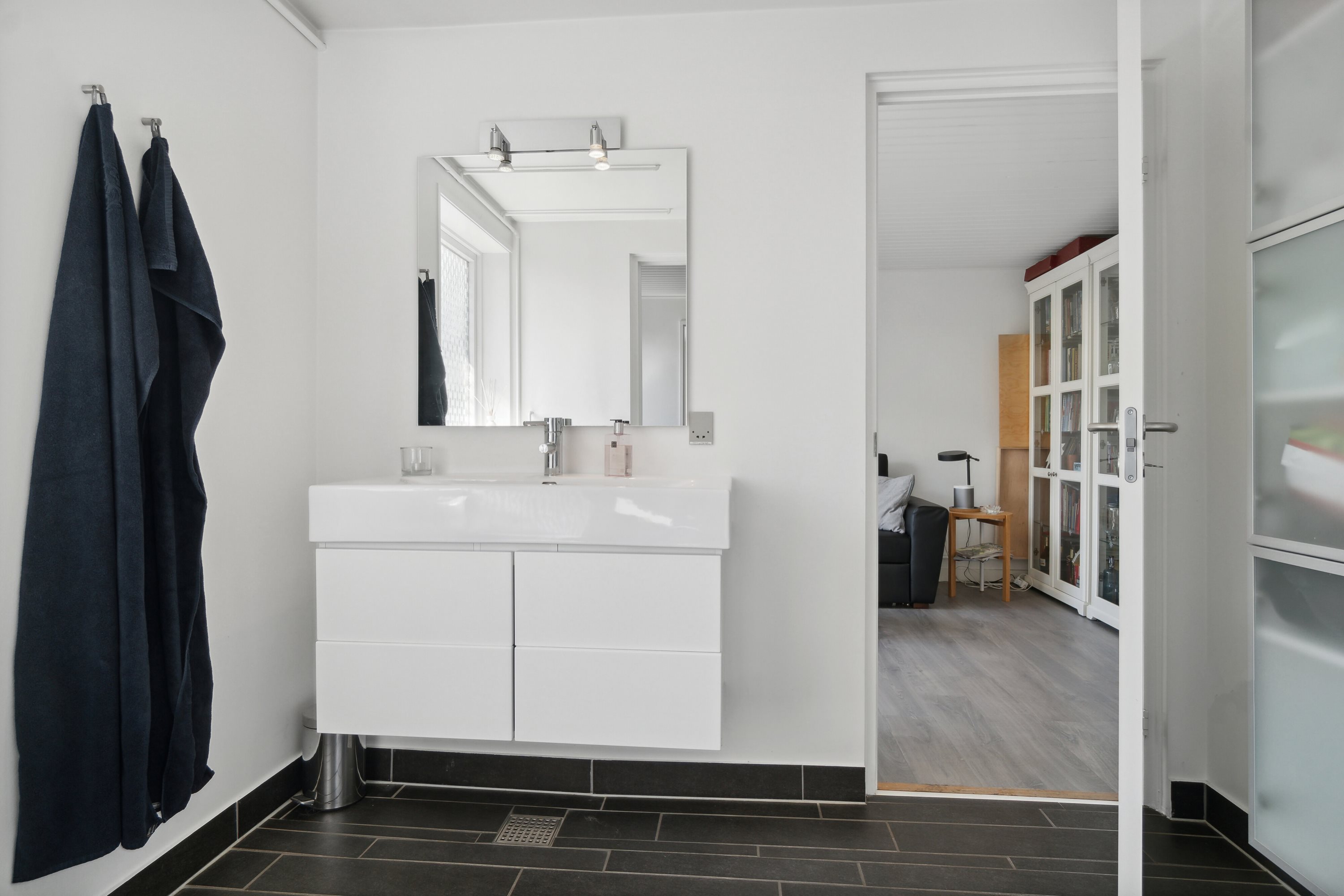 Fremhævet badeværelse billede i fuldskærmstilstand. Billede af Rybakkevej 20, 2791 Dragør