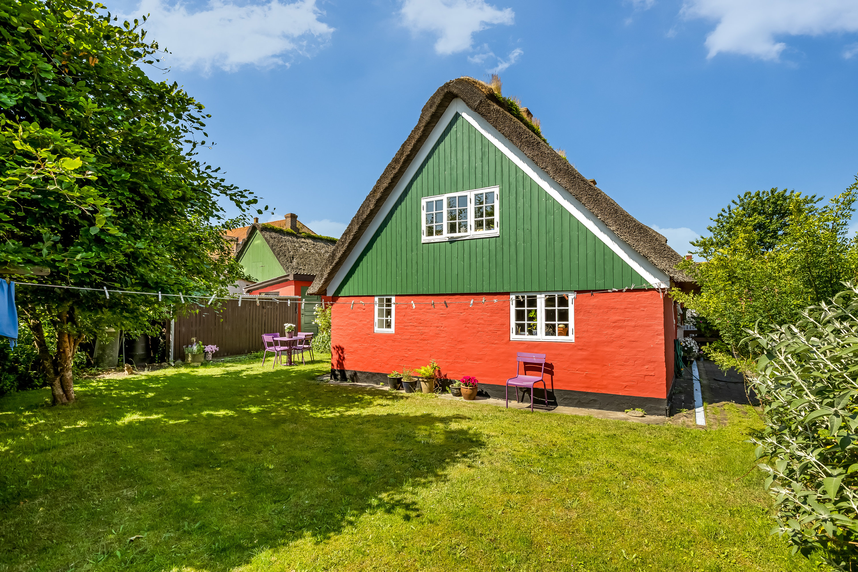 Fremhævet facade billede i fuldskærmstilstand. Billede af Tøndehusslippe 2, Nordby, 6720 Fanø