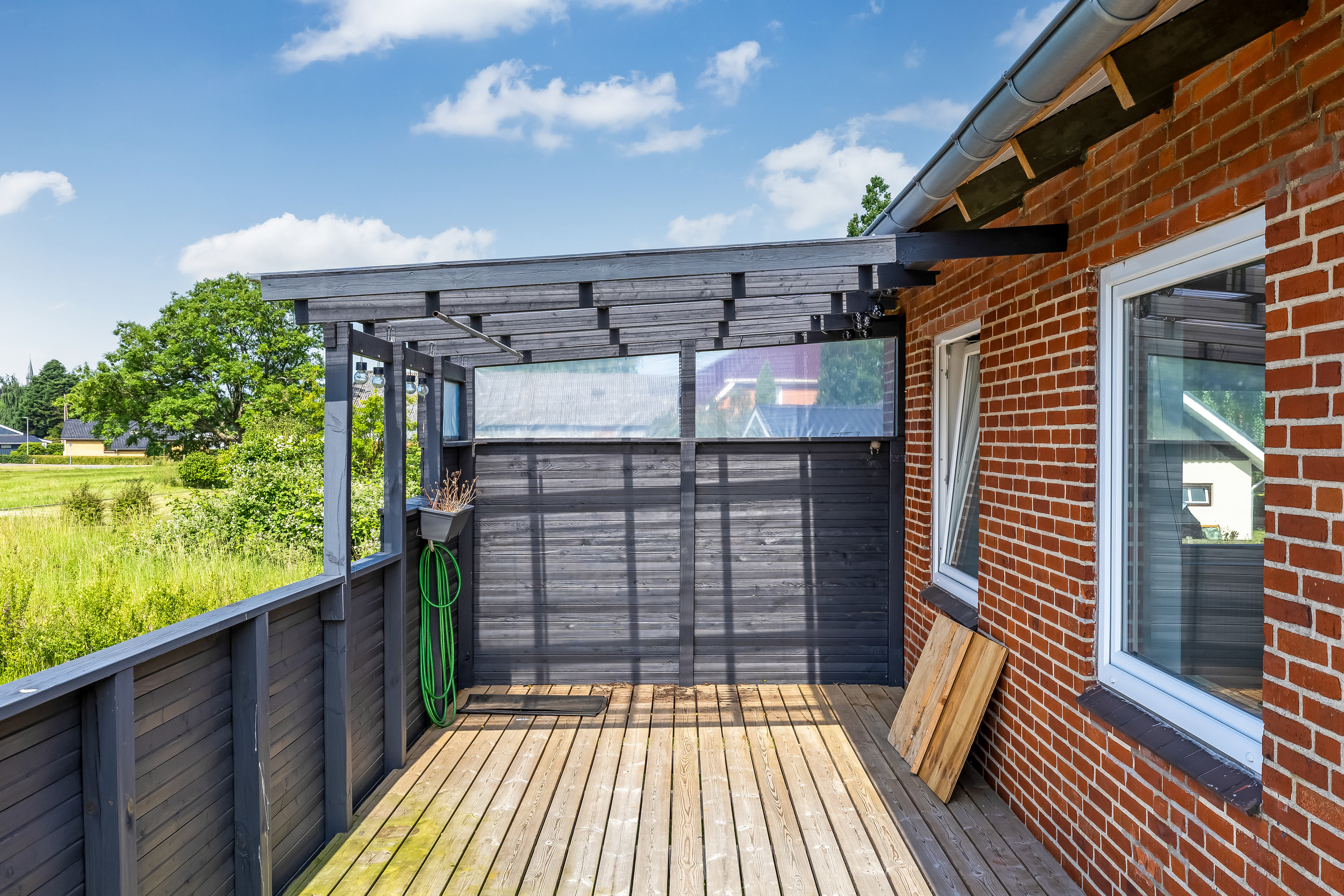 Fremhævet overdækket terrasse billede i fuldskærmstilstand. Billede af Aabenraavej 8A, 6240 Løgumkloster
