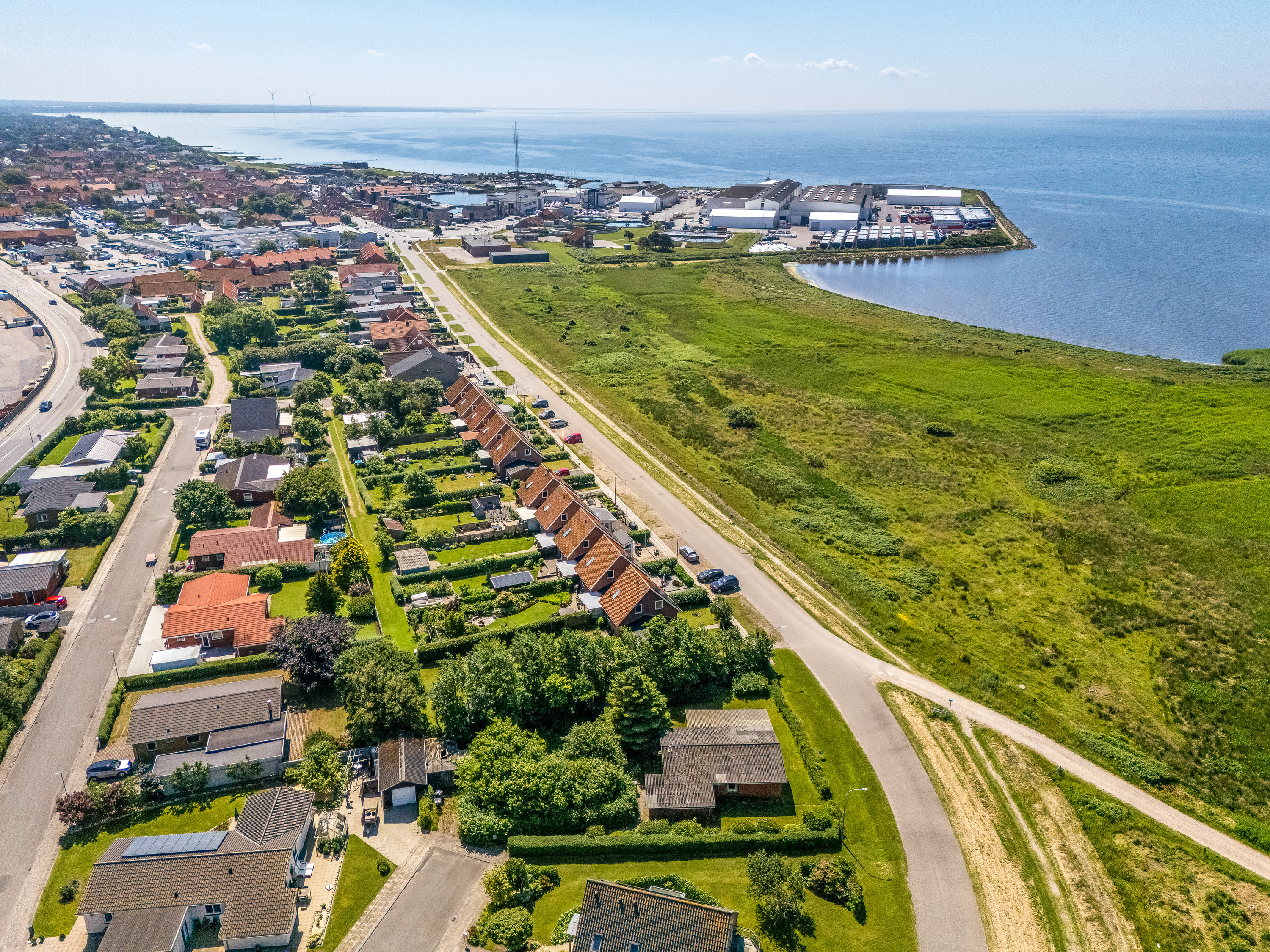 Fremhævet luftfoto billede i fuldskærmstilstand. Billede af Mågevej 13, 6950 Ringkøbing