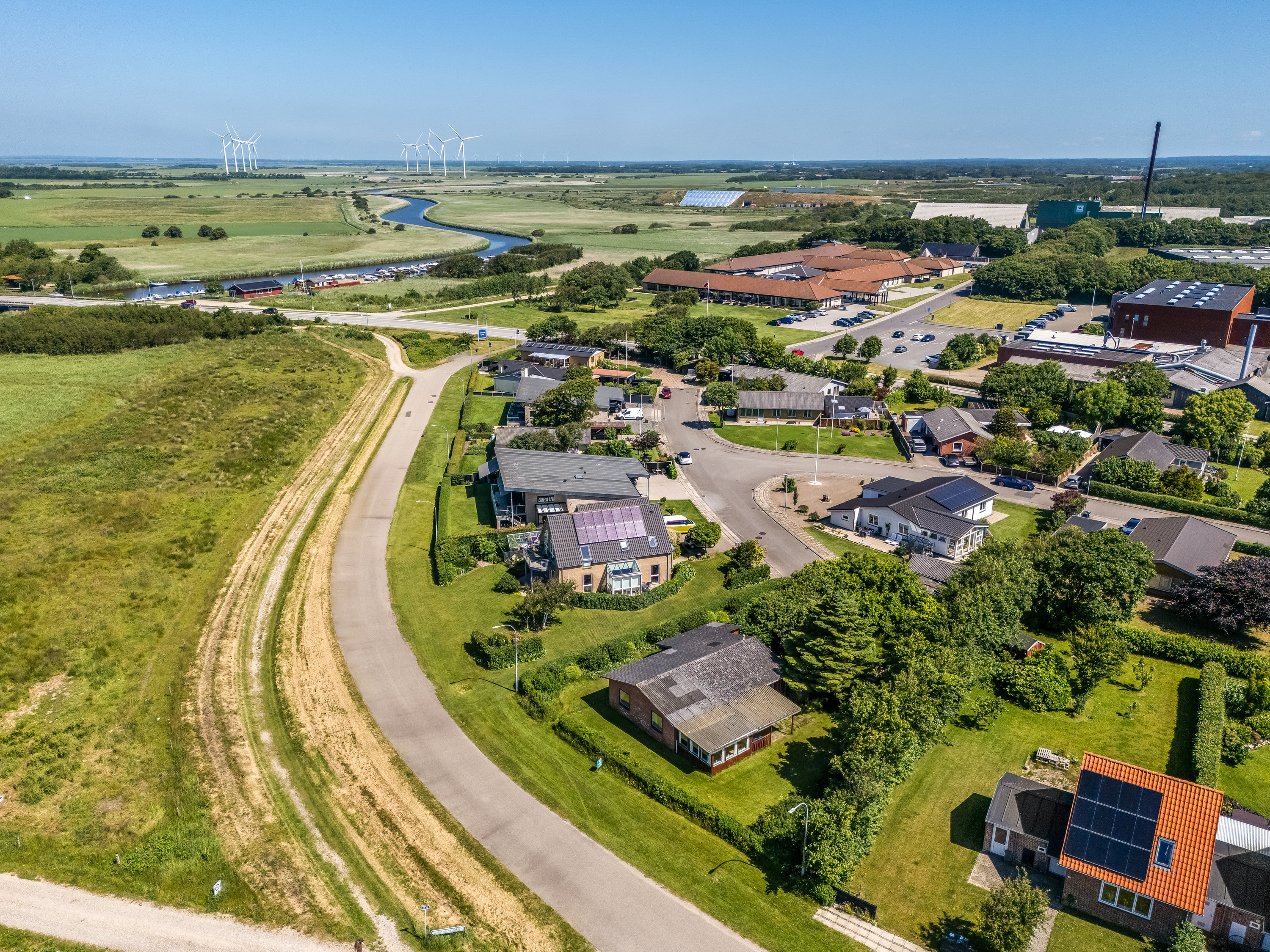 Fremhævet luftfoto billede i fuldskærmstilstand. Billede af Mågevej 13, 6950 Ringkøbing