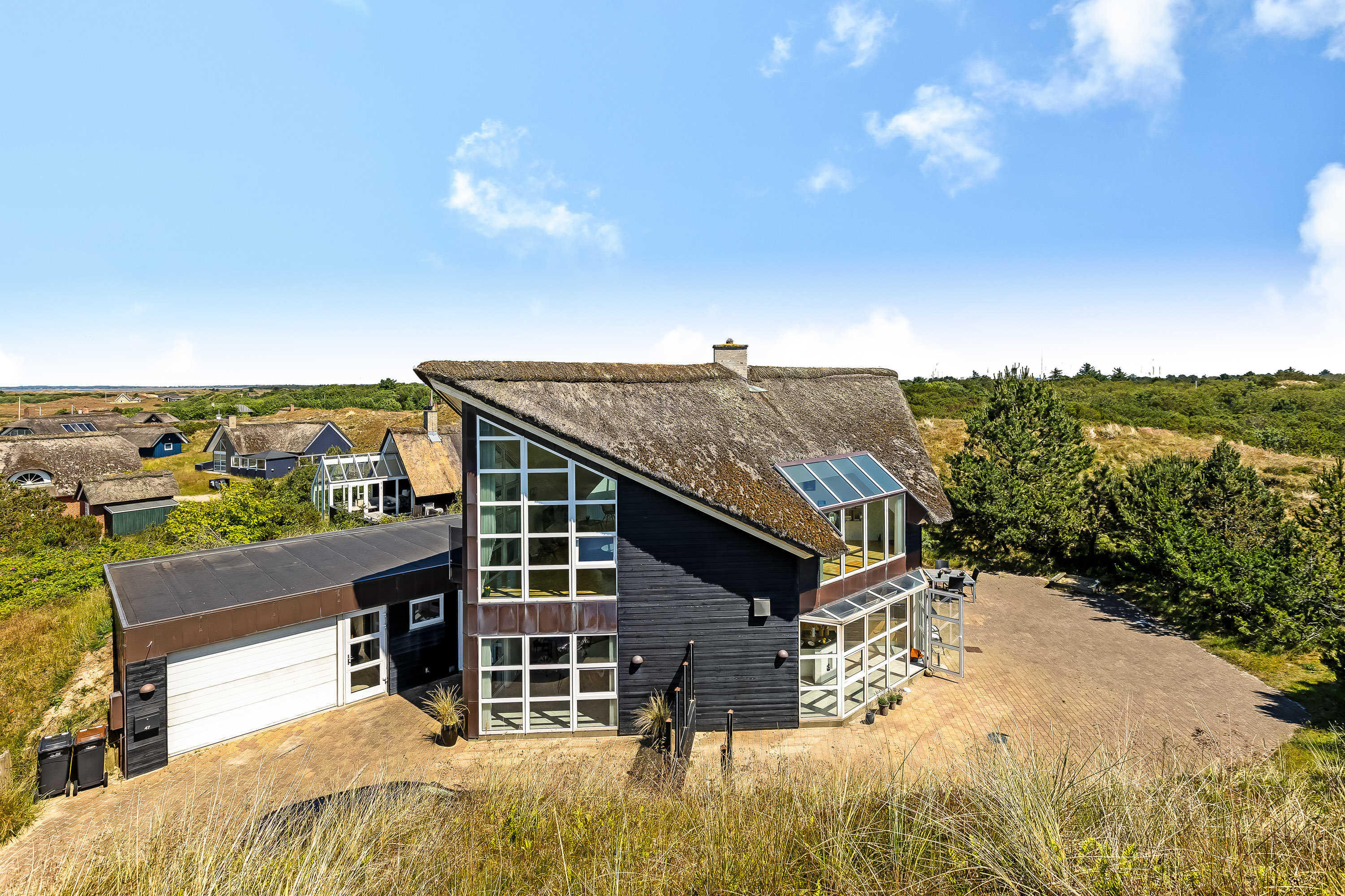 Fremhævet facade billede i fuldskærmstilstand. Billede af Skovstien 47, Fanø Bad, 6720 Fanø