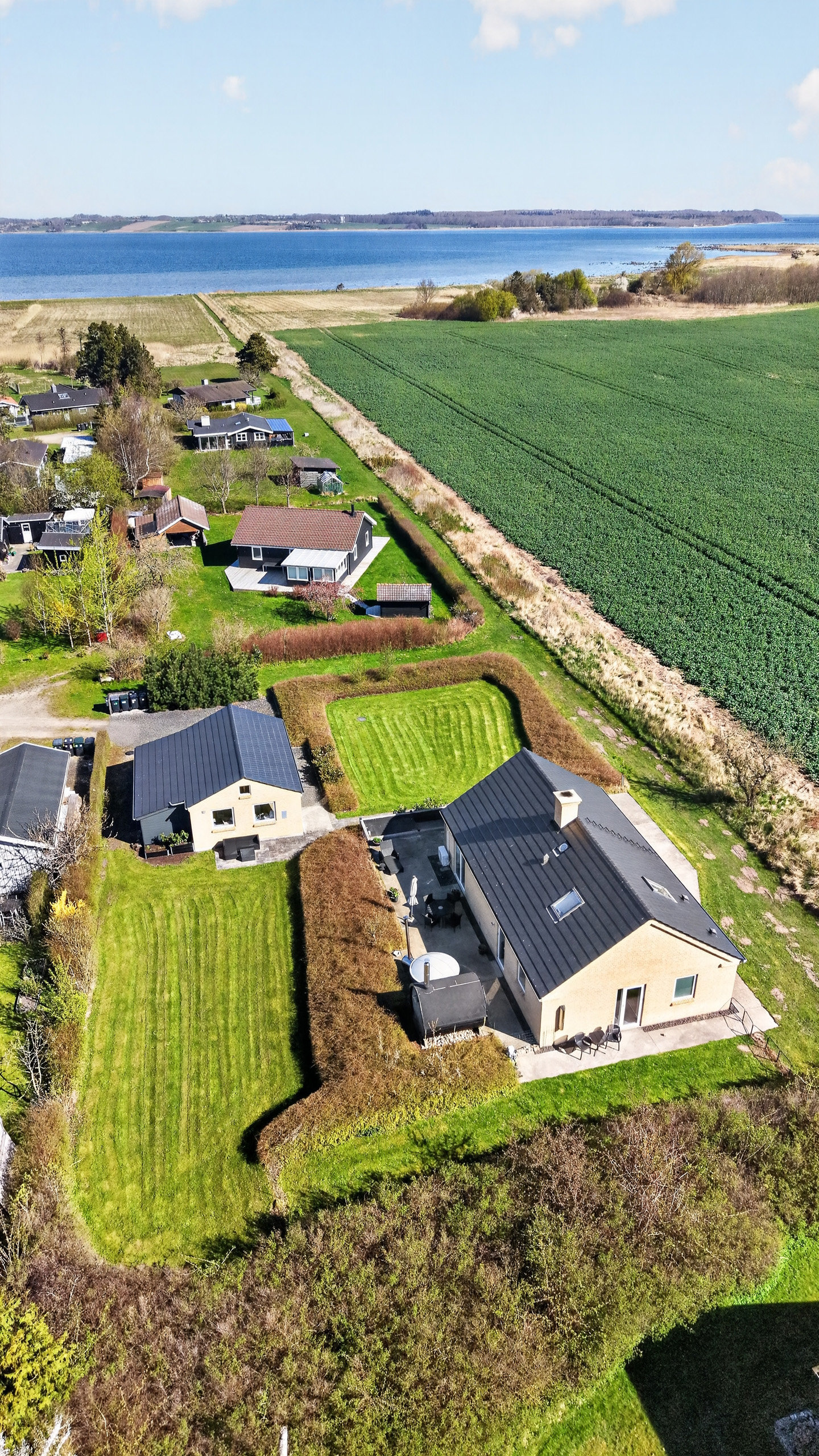 Fremhævet luftfoto billede i fuldskærmstilstand. Billede af To-Bjerg 136, Uglerup, 4300 Holbæk