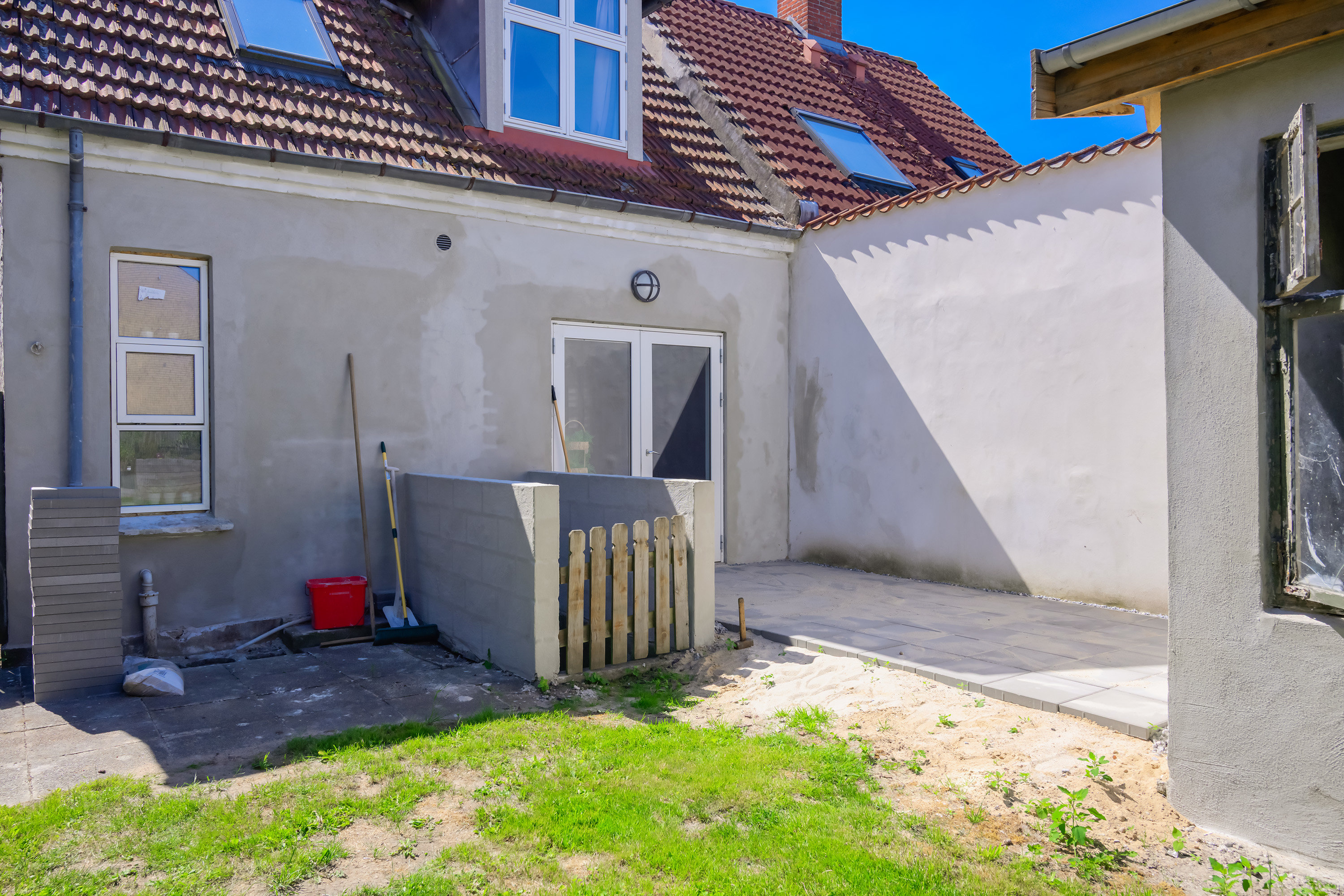 Fremhævet facade havesiden billede i fuldskærmstilstand. Billede af Baagøesgade 3, 4800 Nykøbing F