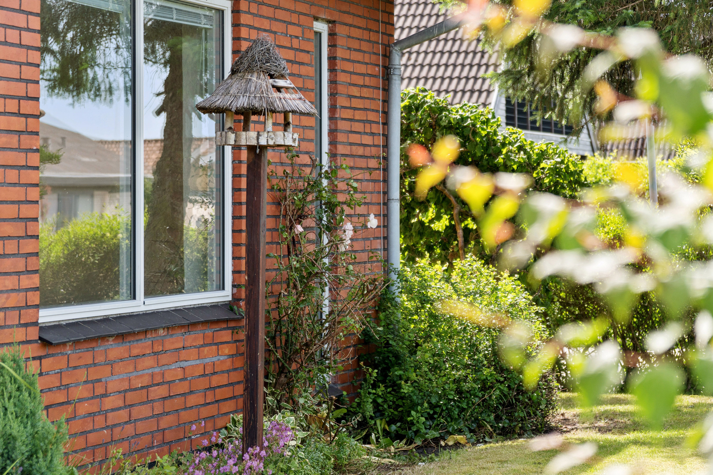 Fremhævet udendørs billede i fuldskærmstilstand. Billede af Hanningvej 34, 7430 Ikast
