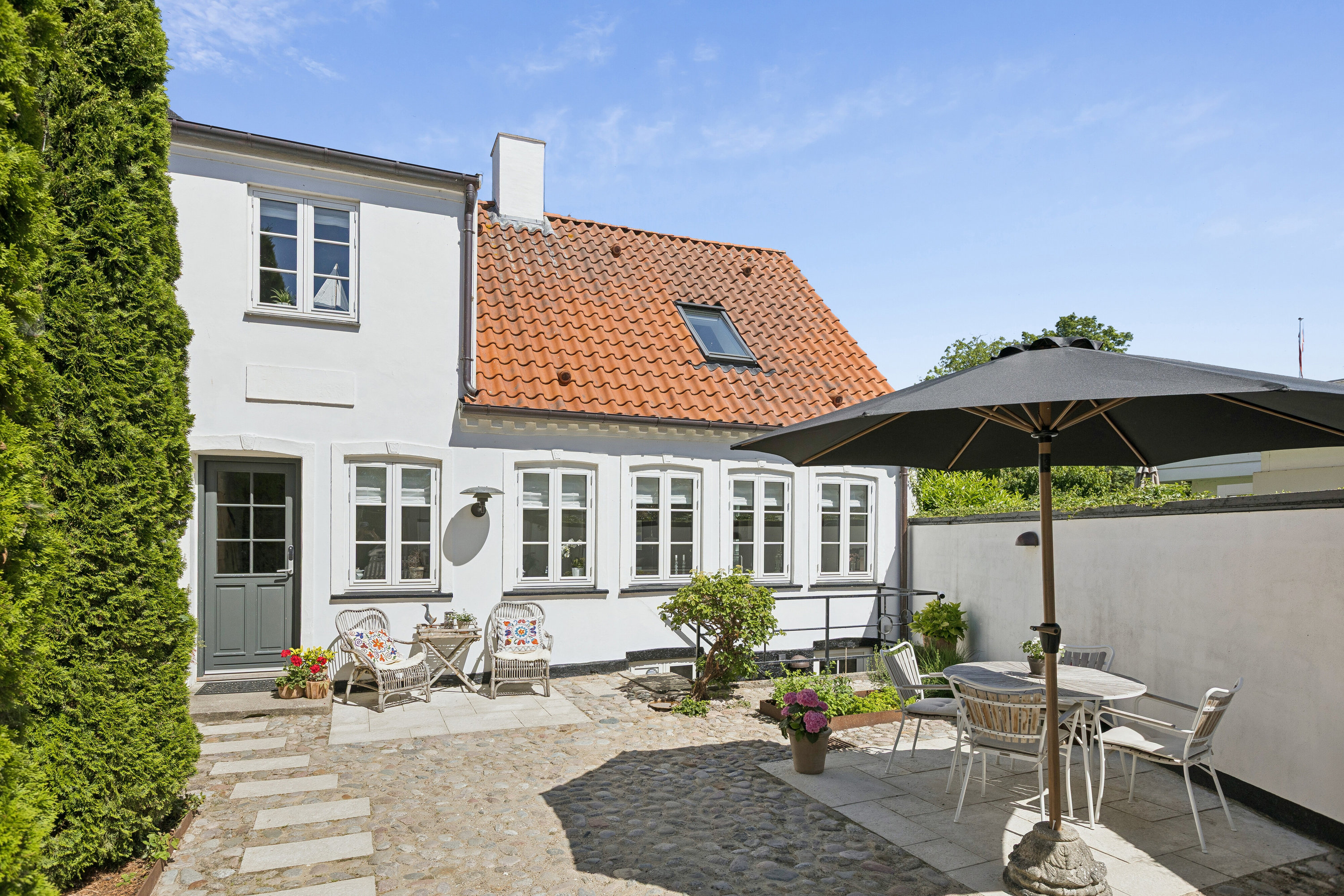 Fremhævet set fra vejen billede i fuldskærmstilstand. Billede af Klosternakken 7, 4720 Præstø